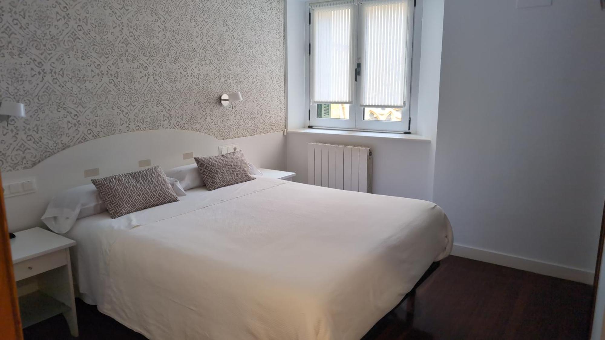 Double Room Private Bathroom