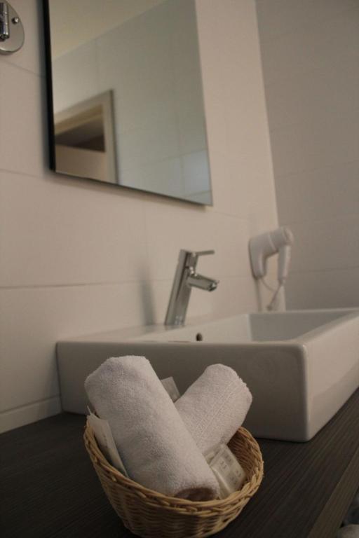 Standard Double Room with Balcony,16862999:JPEG