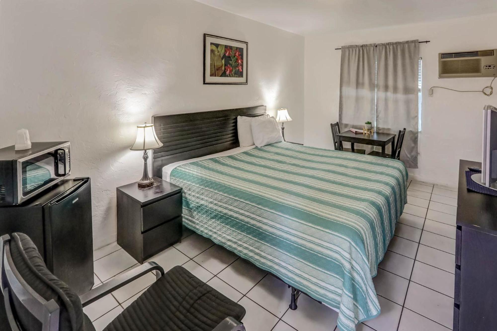 Chambre Double - Accessible aux Personnes à Mobilité Réduite