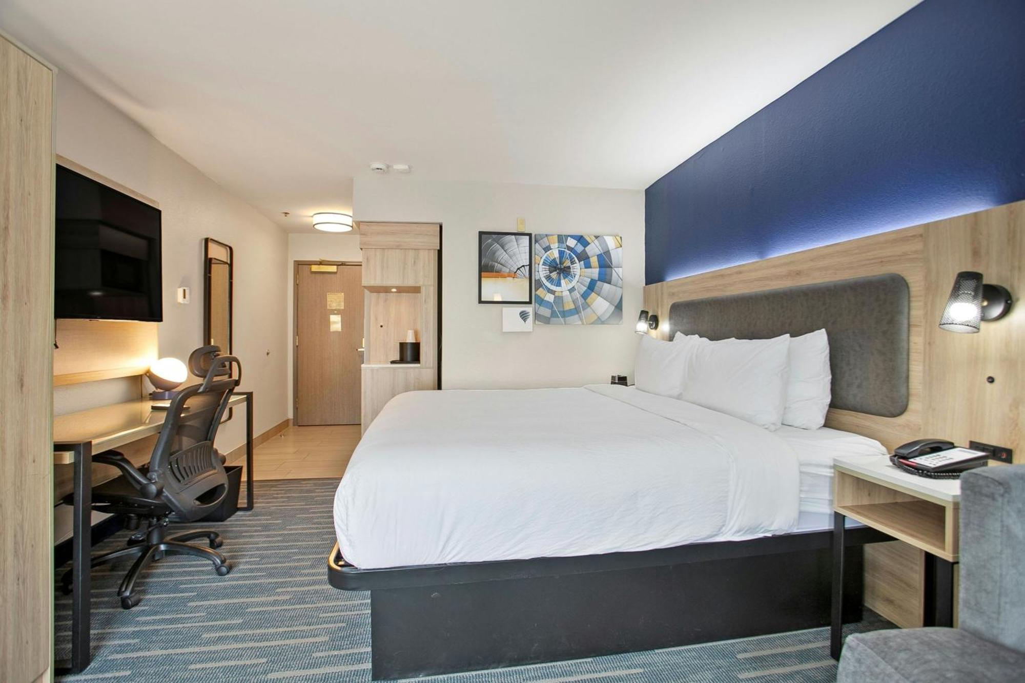 King Room – Hearing Accessible,1682941940:JPEG