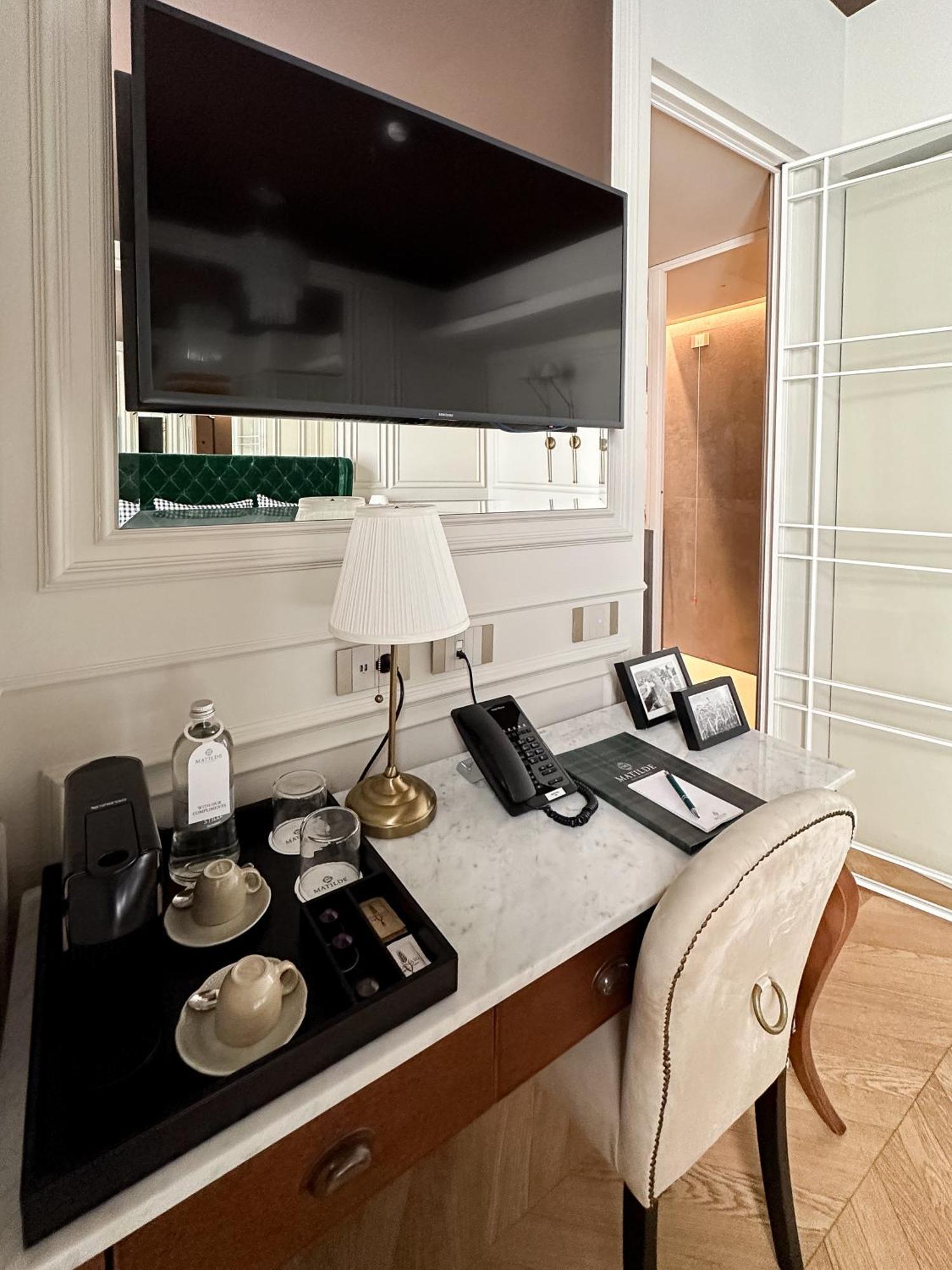 Deluxe Queen Room Non-Smoking