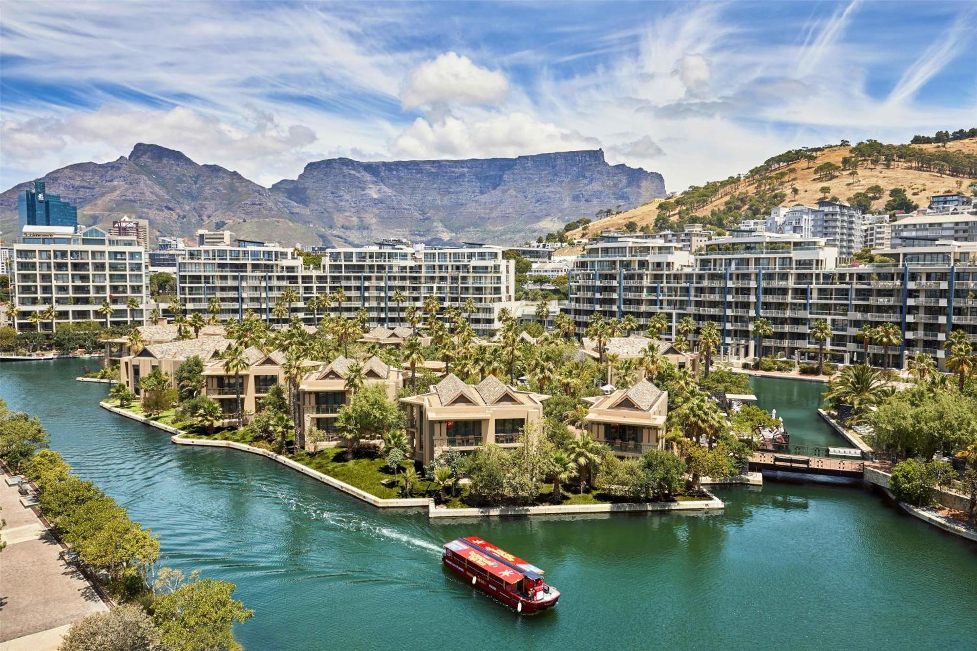 Marina Mountain View King Room