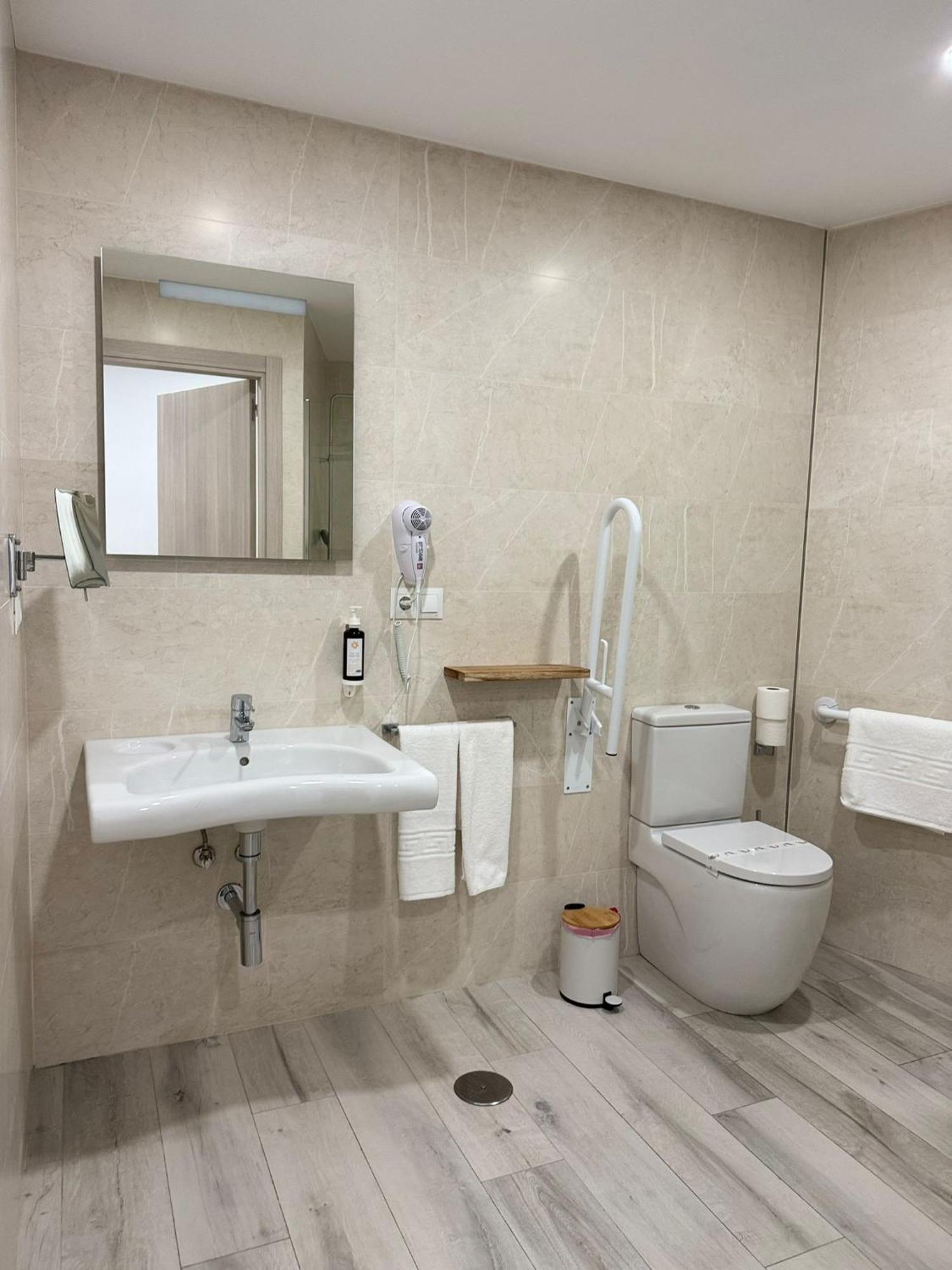 Twin Room Disability Access