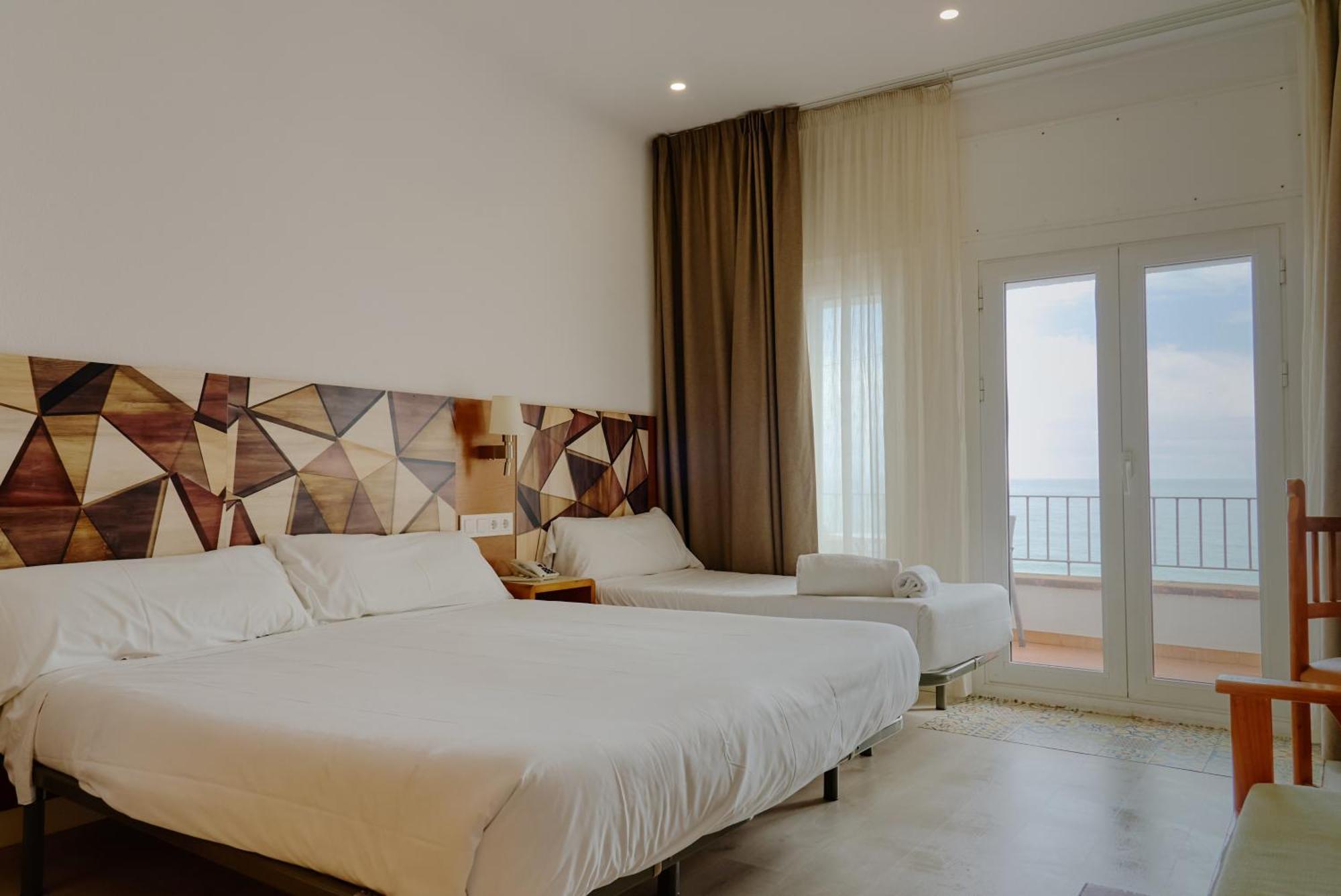 Double or Twin Room Terrace Sea View