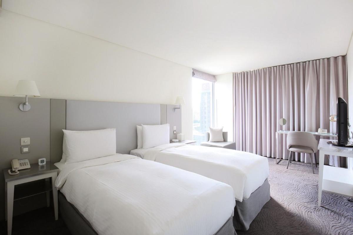 Elite Twin Room
