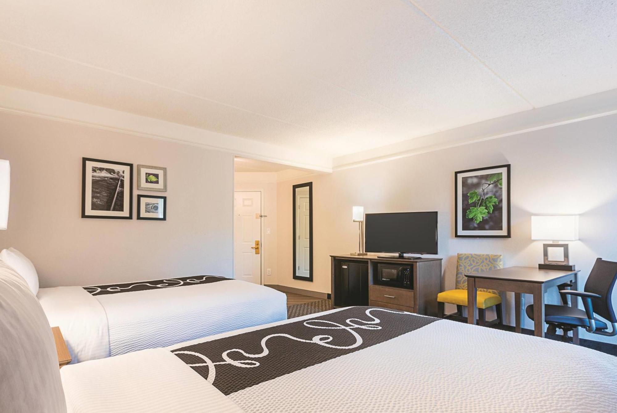 Double Room Two Double Beds Non-Smoking