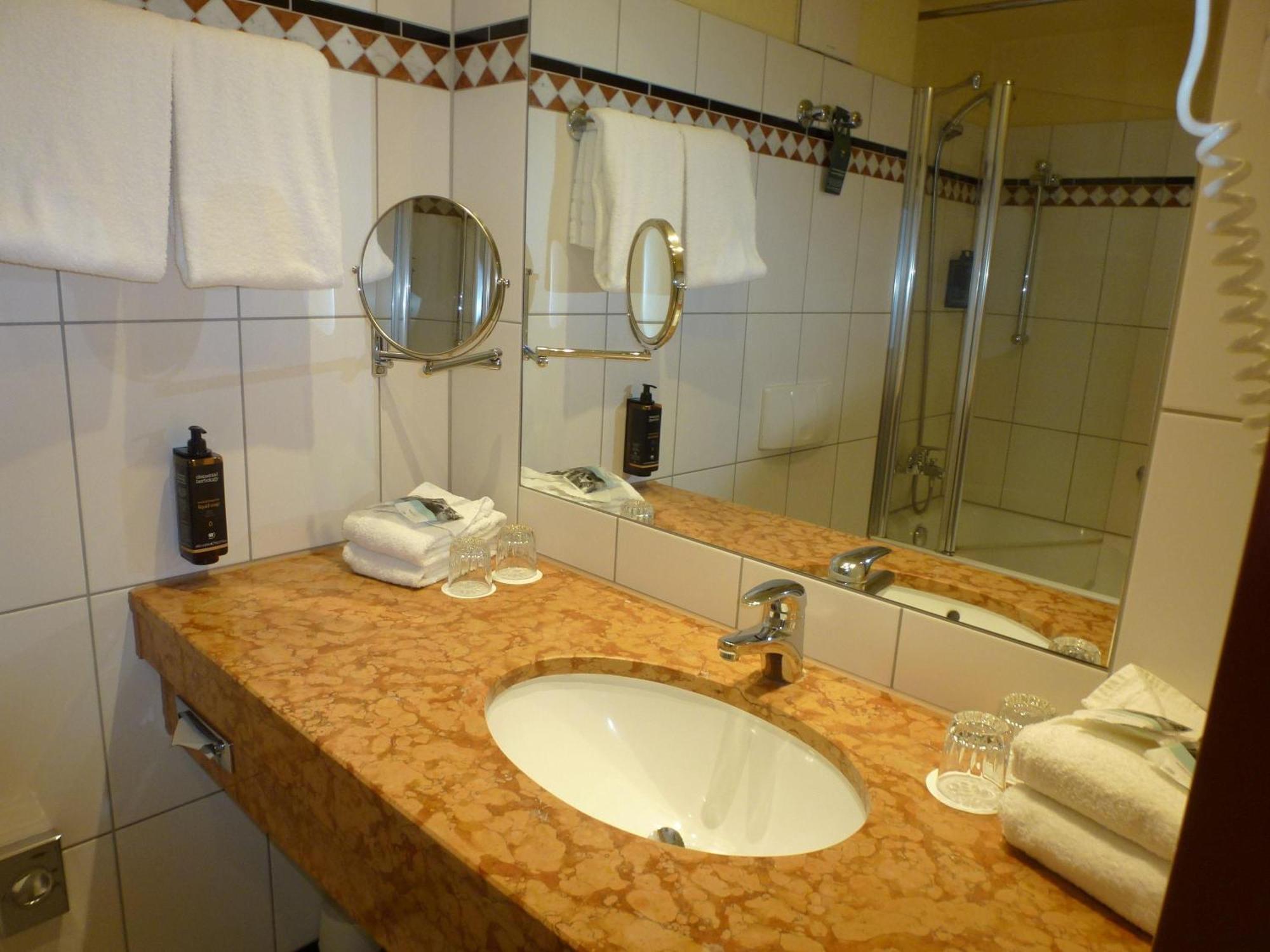 Standard Twin Room,1770818481:JPEG