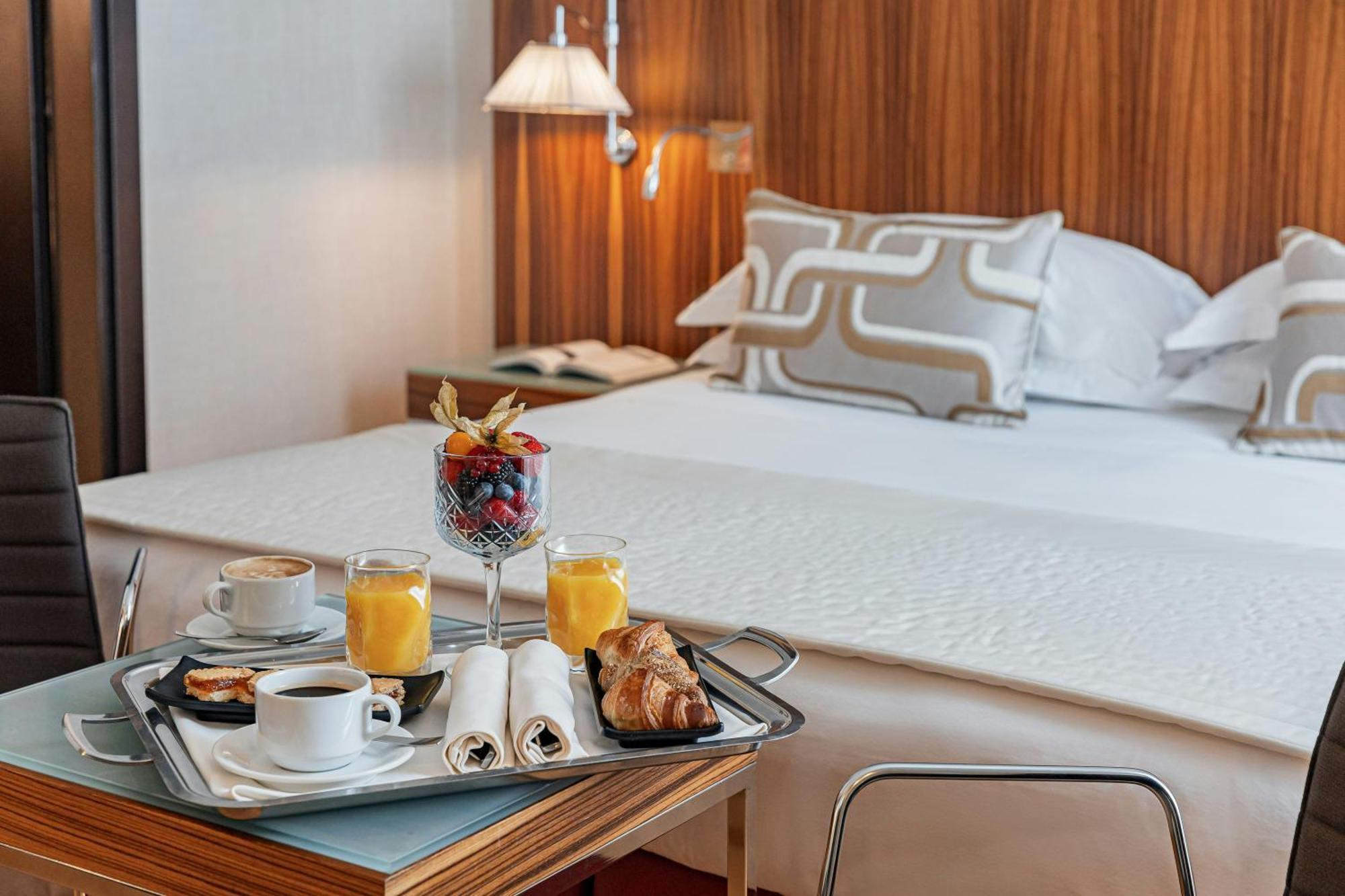 Deluxe Double or Twin Room