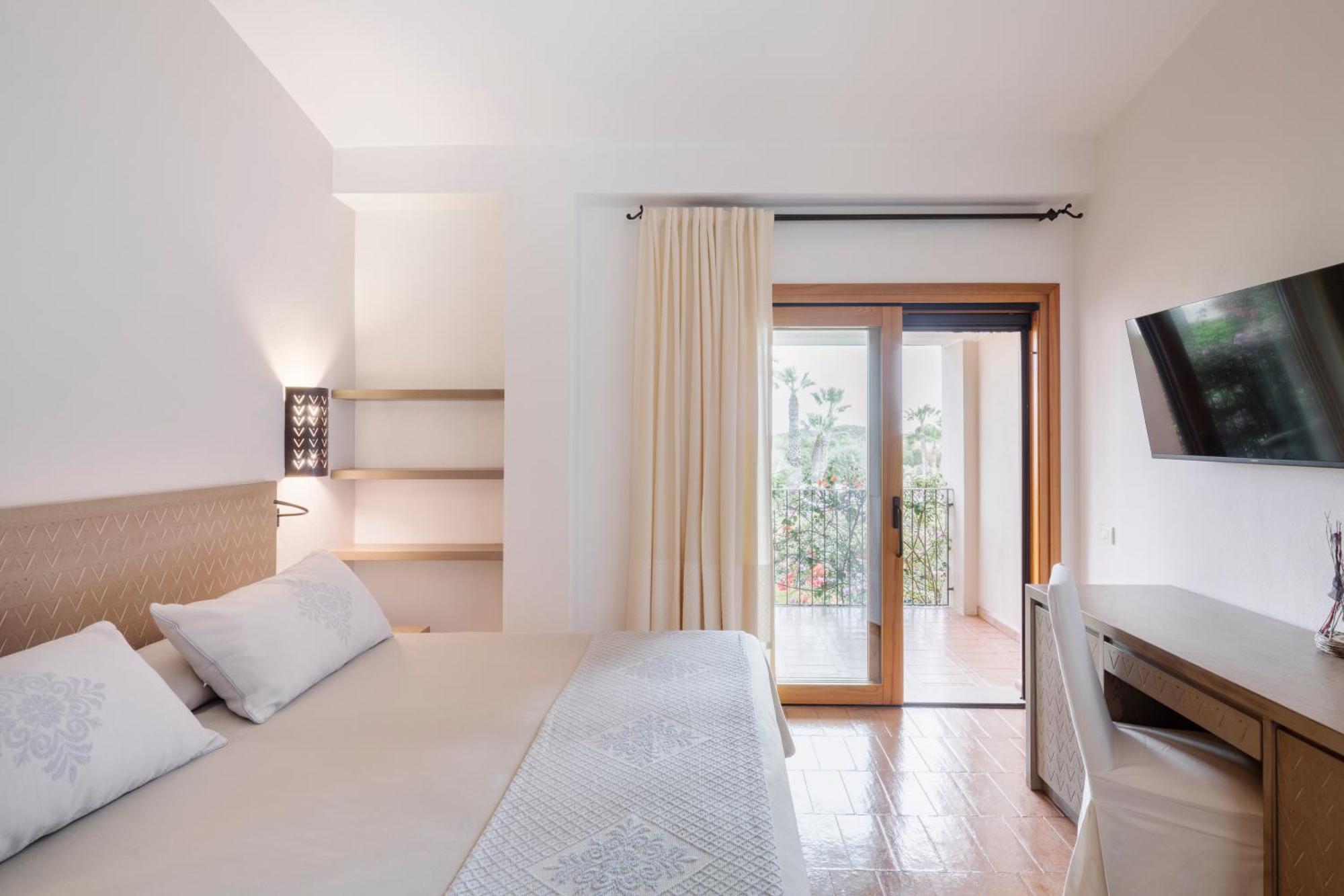 Classic Double Room Partial Sea View