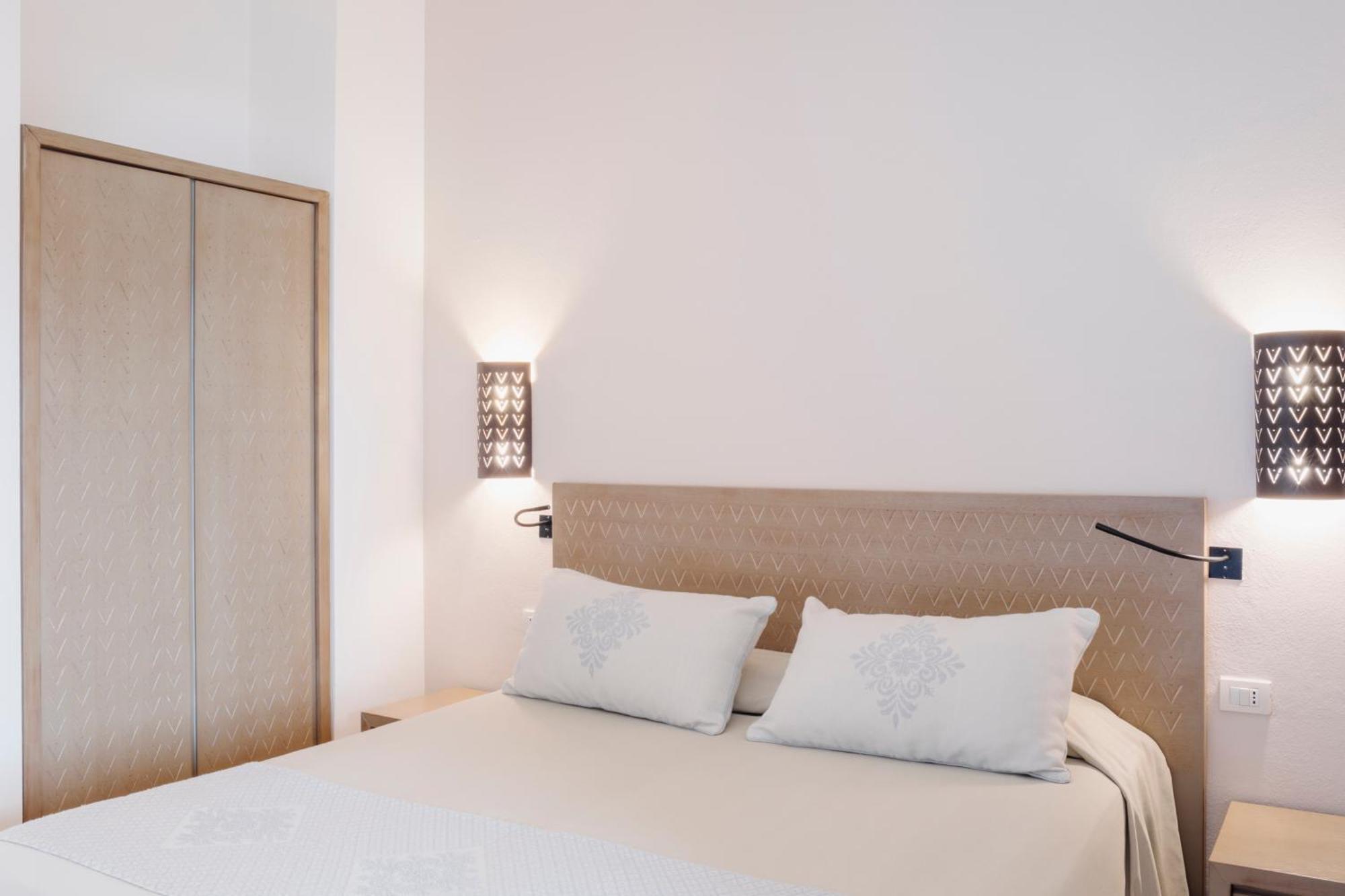 Double or Twin Room Garden View