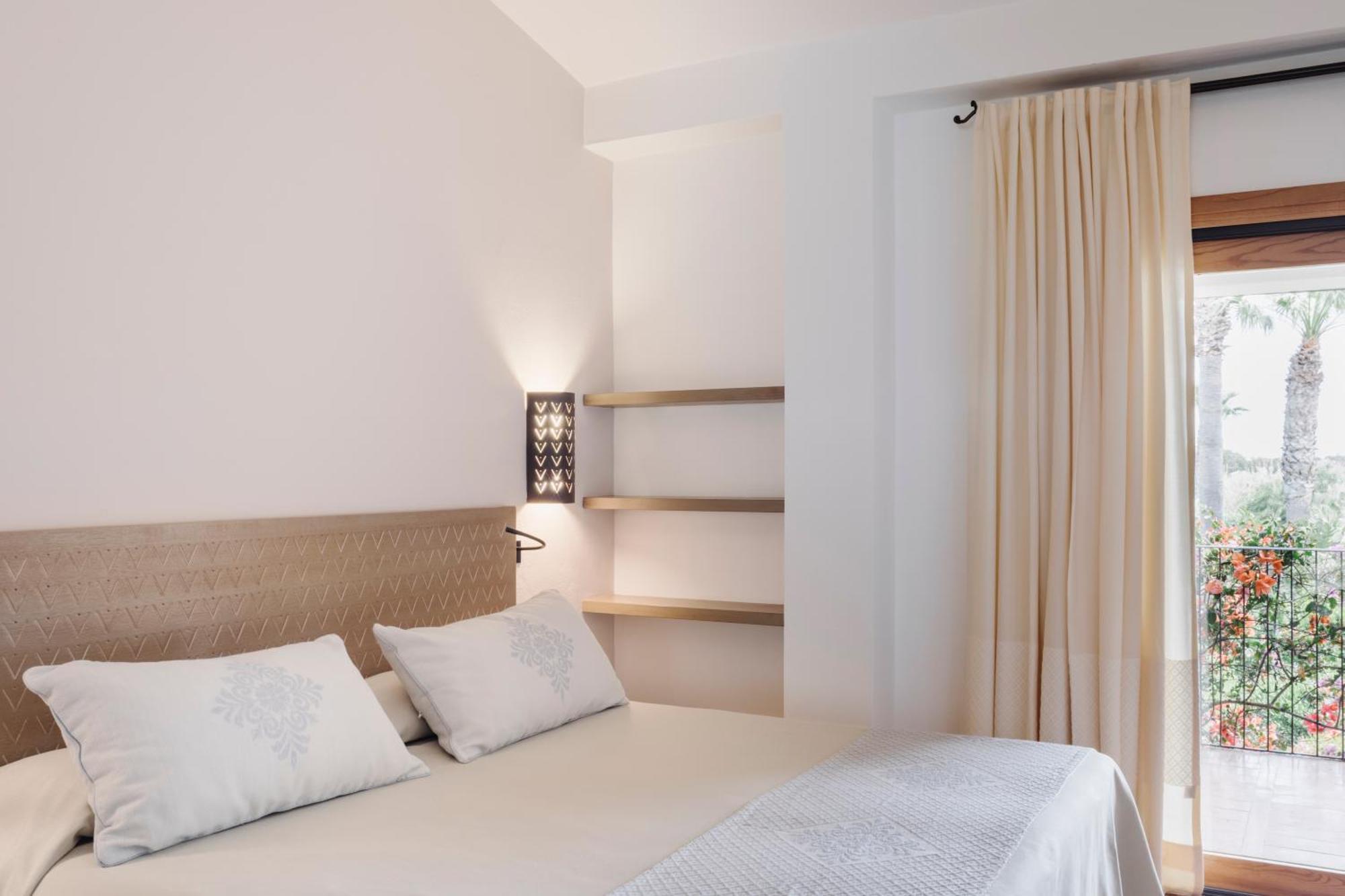 Classic Double Room Partial Sea View