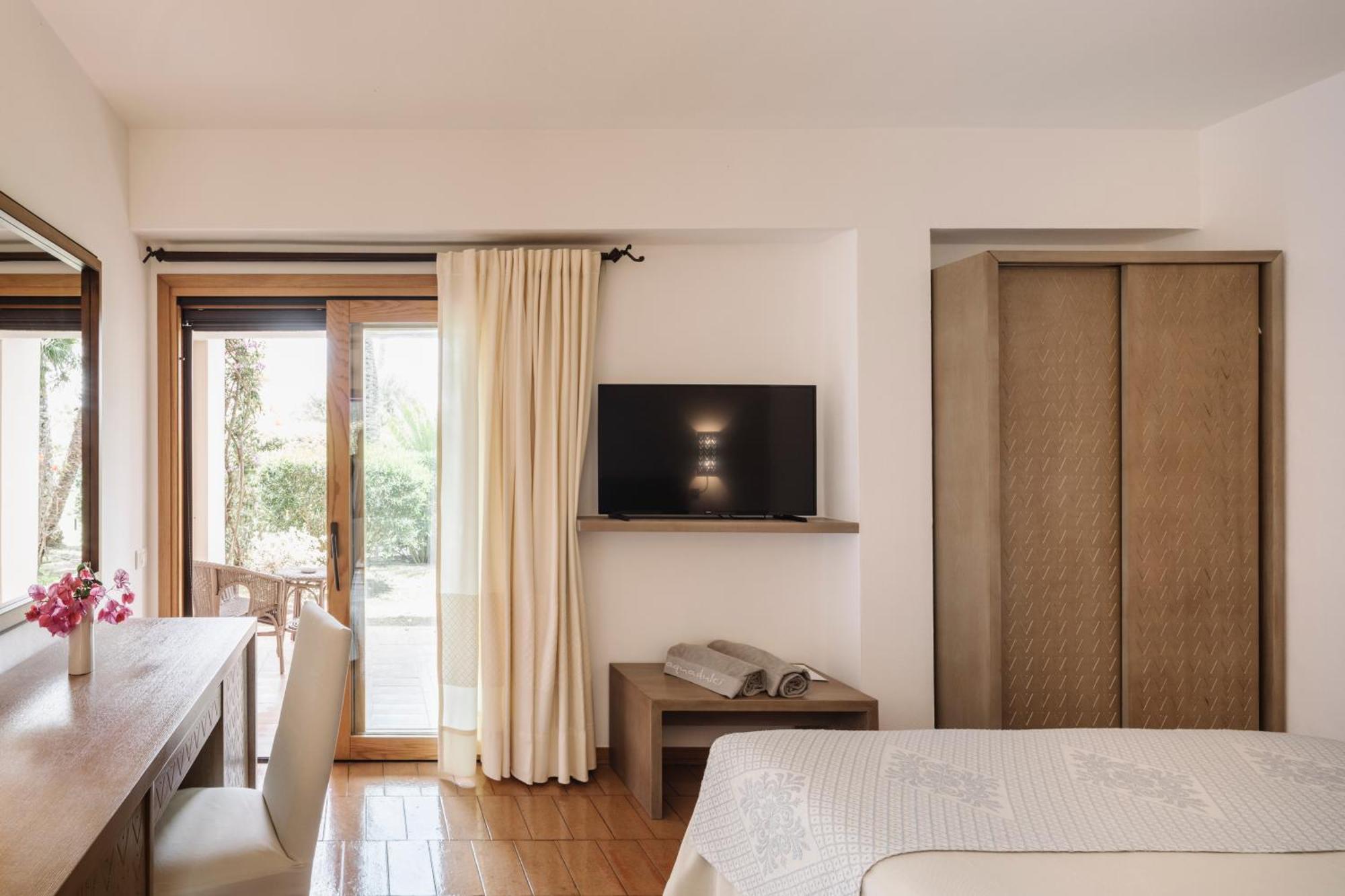 Double or Twin Room Garden View