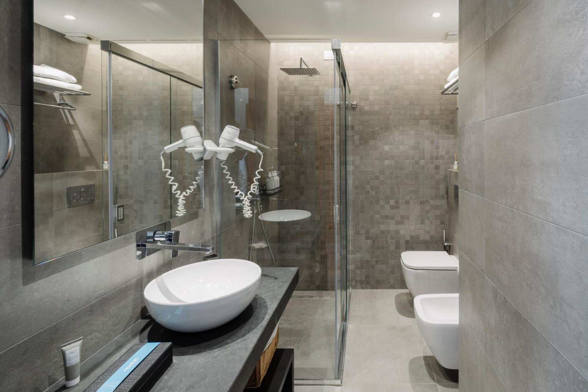 Double or Twin Room Garden View