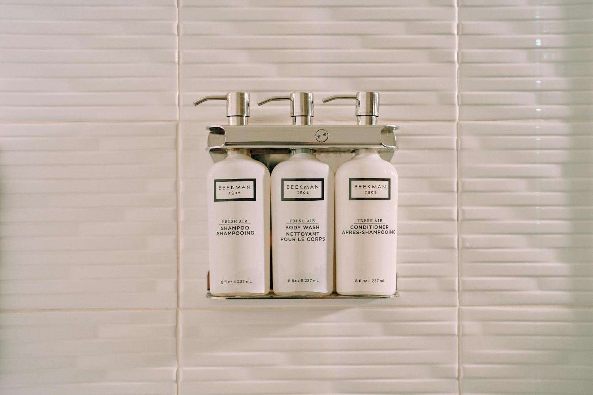 Signature Queen Suite,1730001350:JPEG