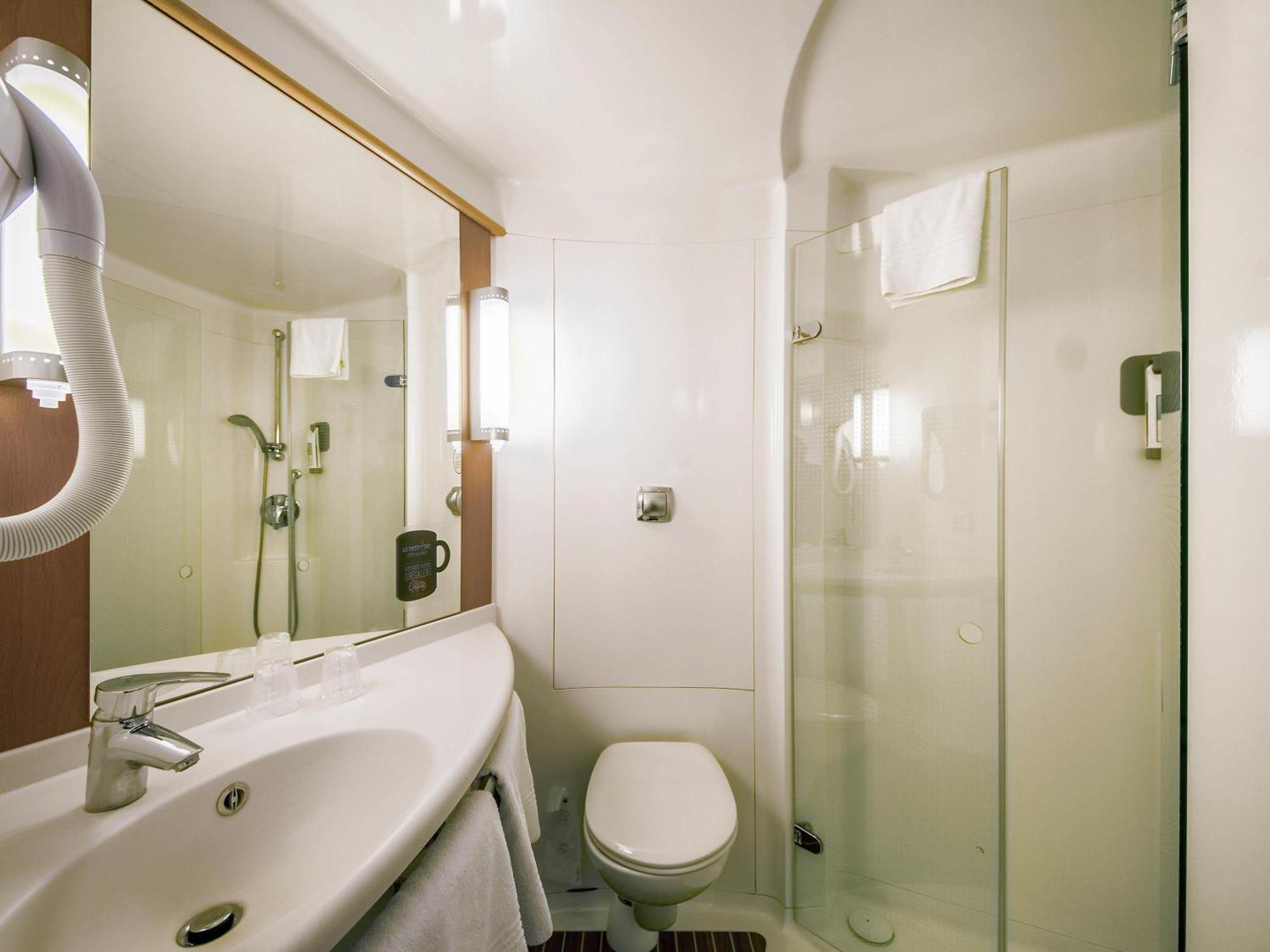 Chambre Standard Avec Trois Lits Simples