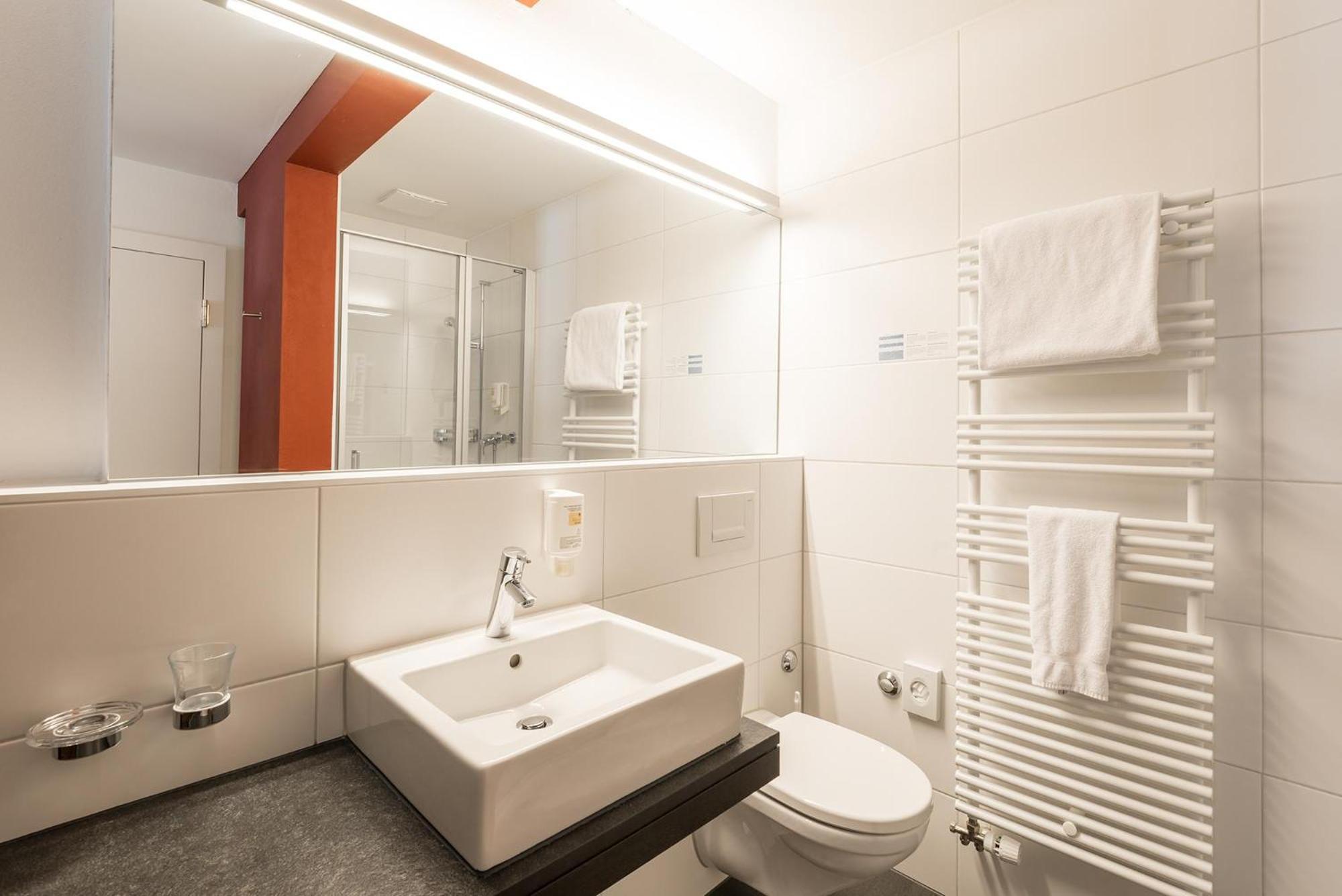 Urban Essential Room,1739383792:JPEG