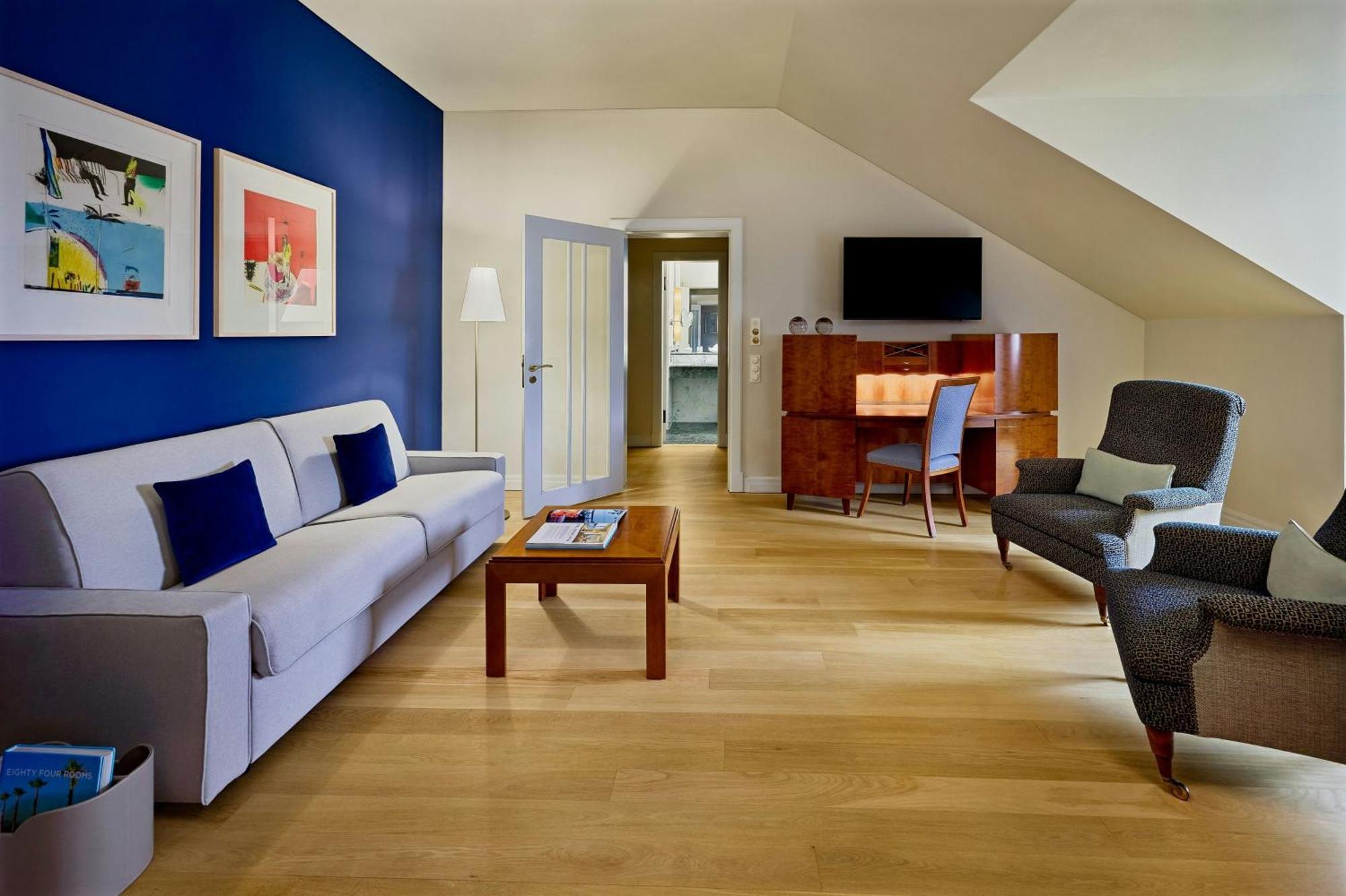 Double Suite Sofa Bed City View