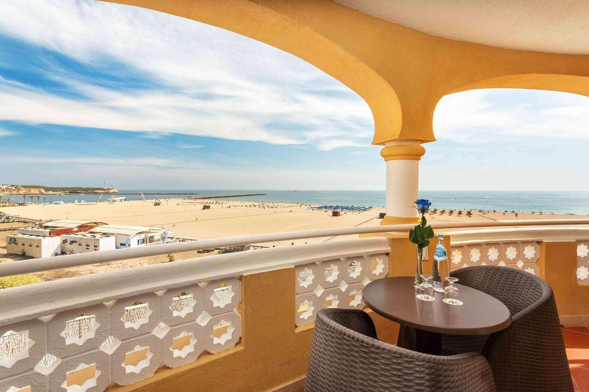 Hébergement Premium - Vue frontale sur Mer