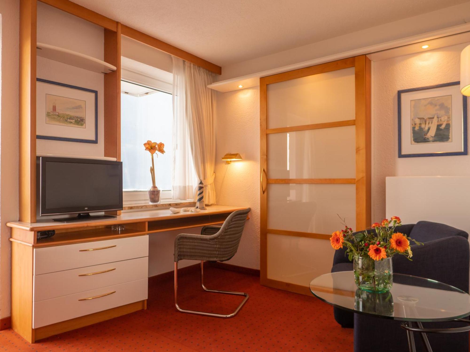 Single Room with sidewise balcony,1742597386:JPEG