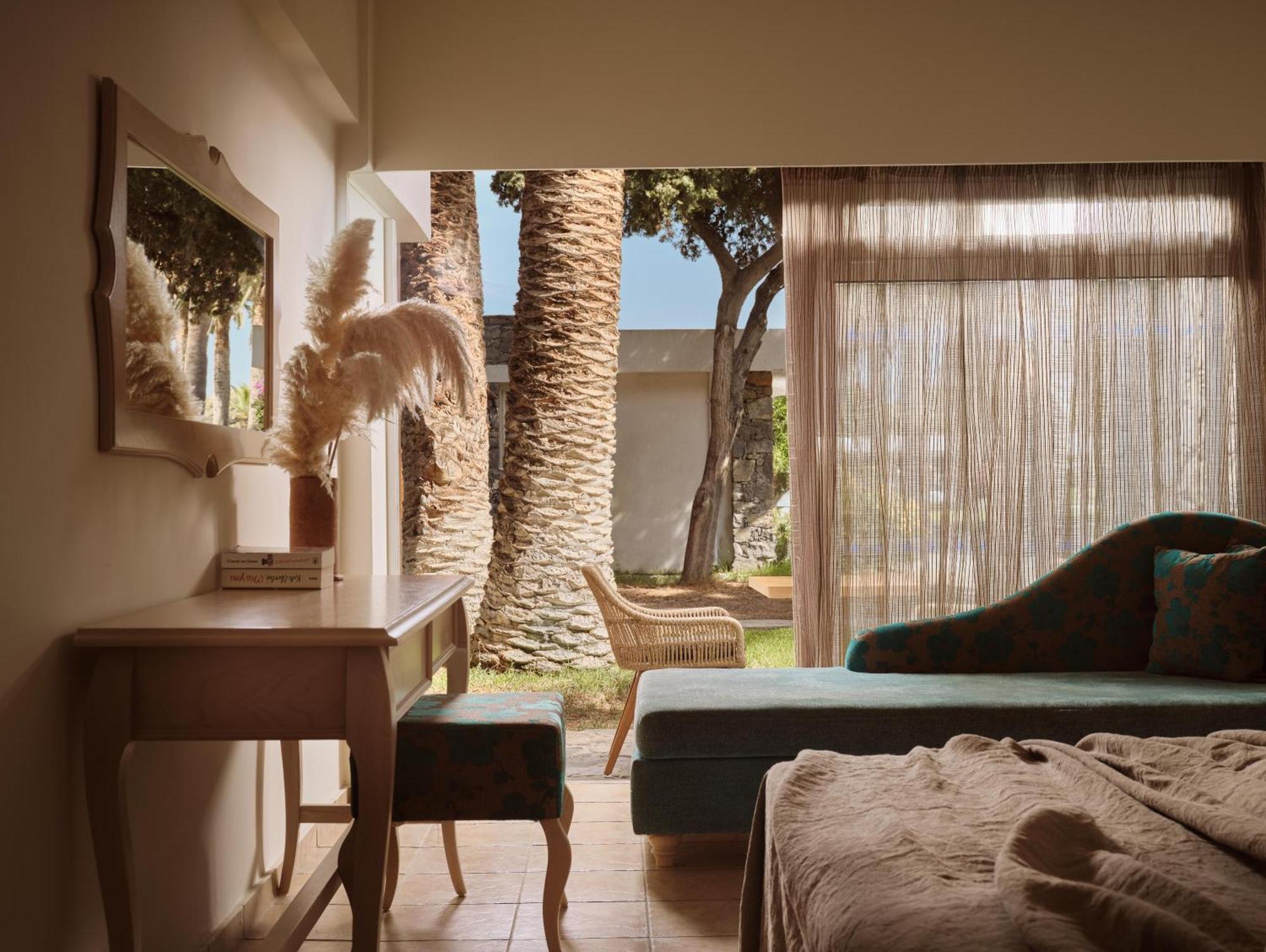 Standard Twin Room Garden View