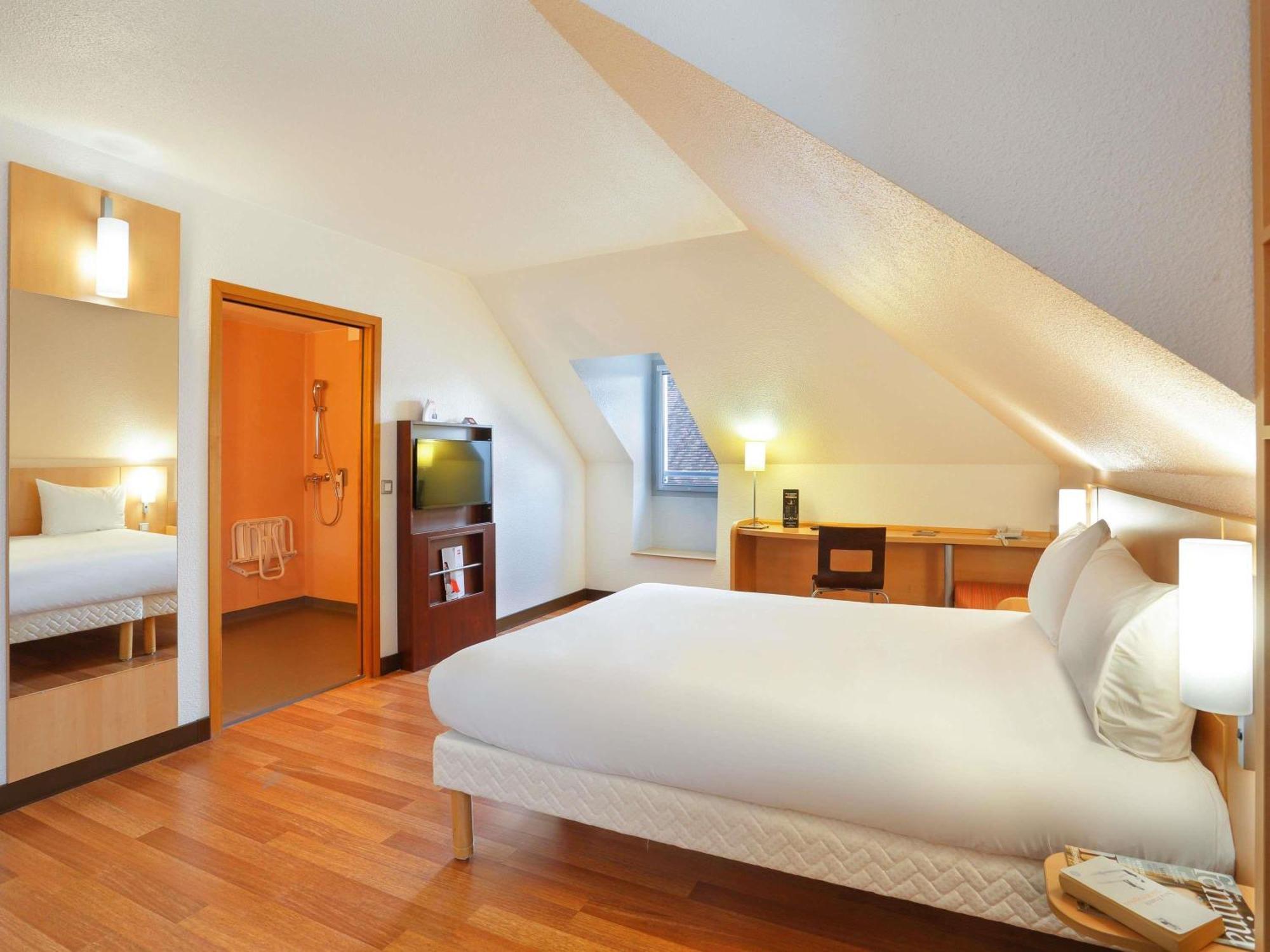 Chambre Standard avec 1 Lit Double et 1 Lit Simple