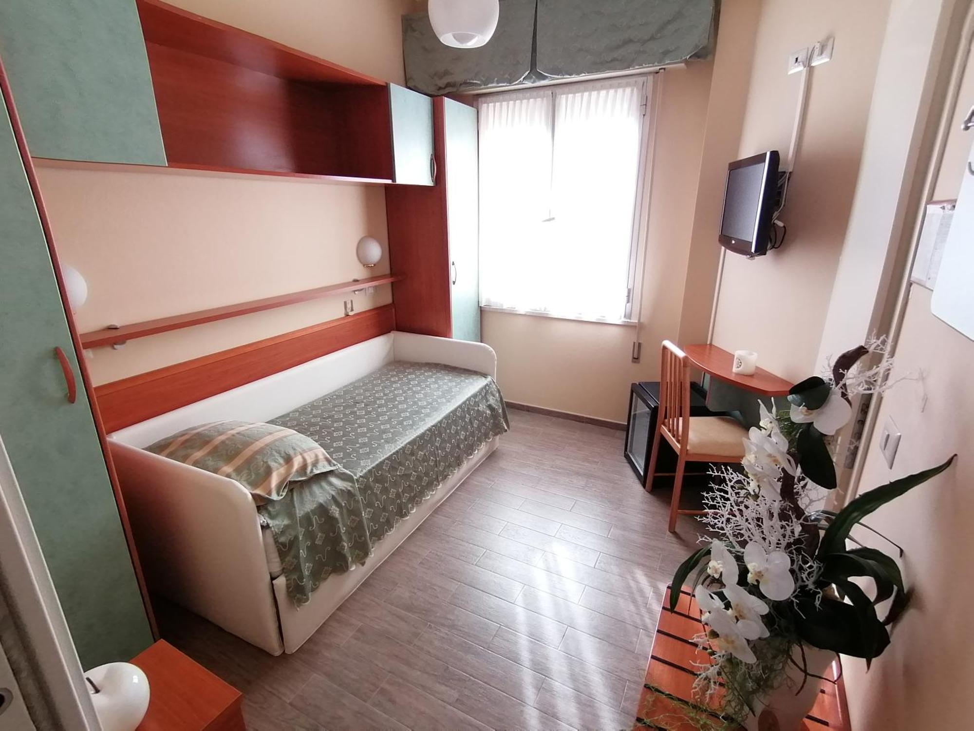 Single Room,1742692853:JPEG