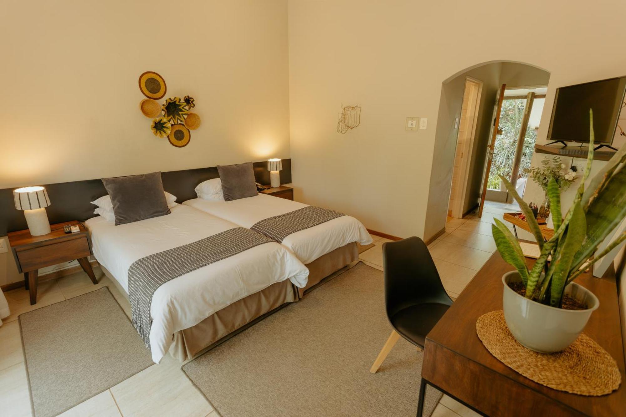 Large Double or Twin Room