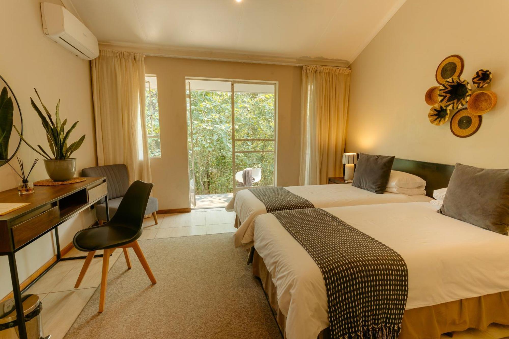 Large Double or Twin Room