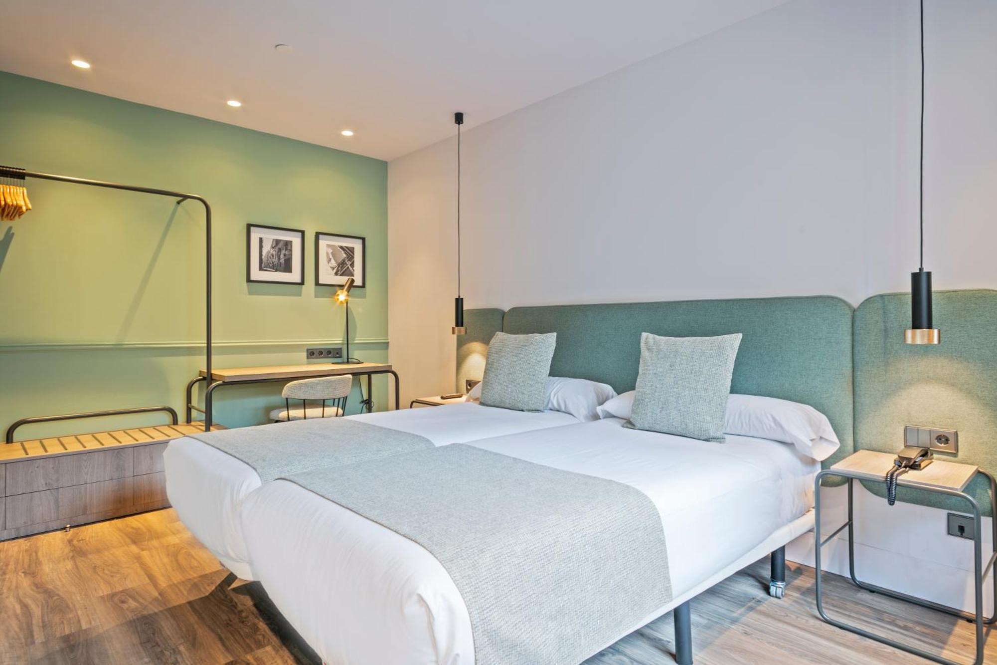 Large Twin Room