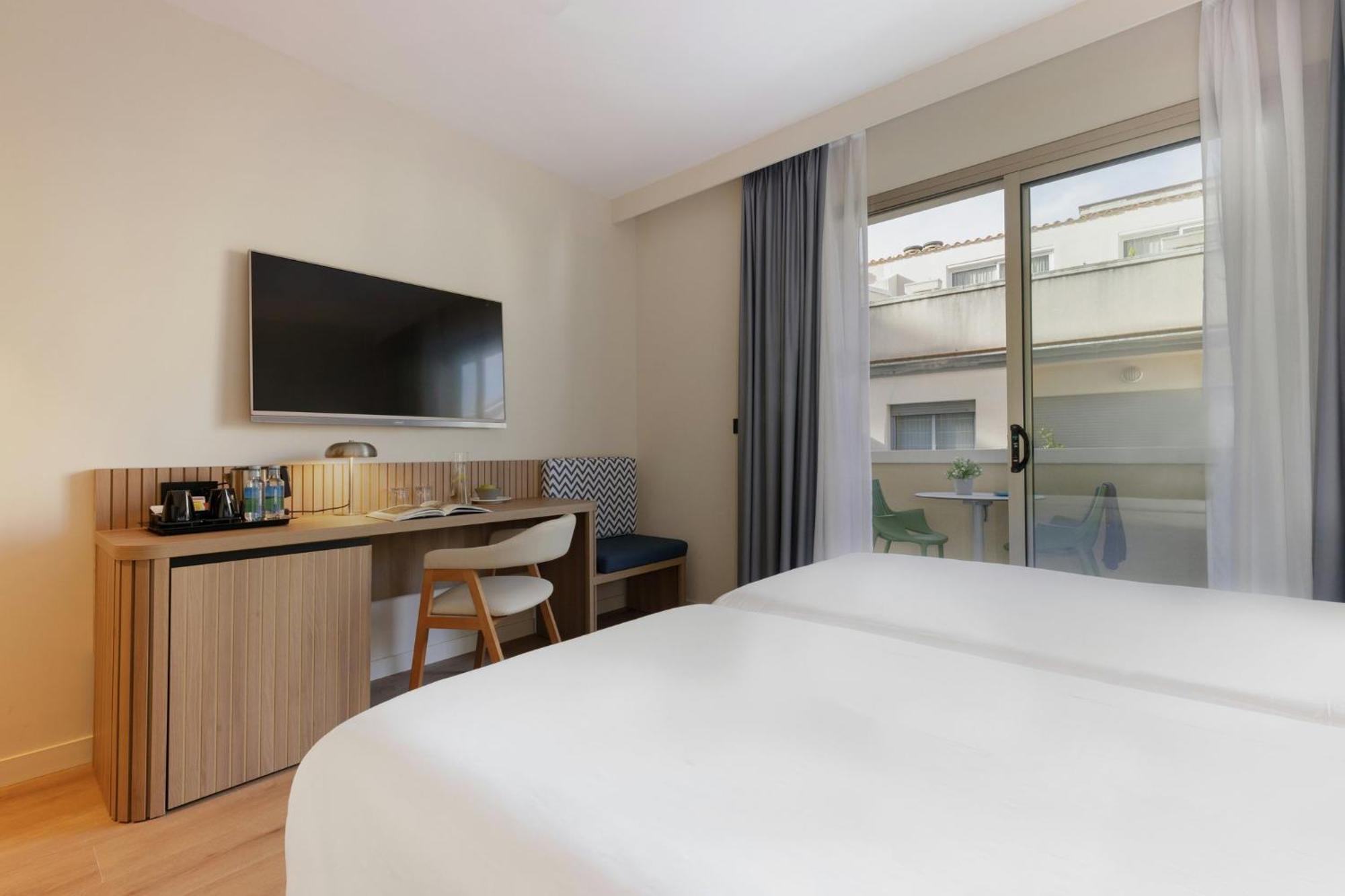 Clasic Twin Room Balcony