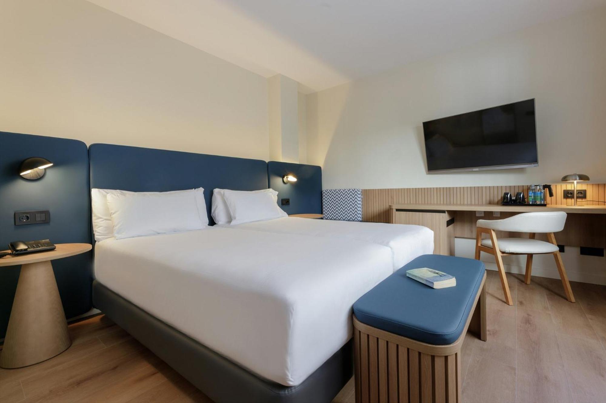 Classic Twin Room