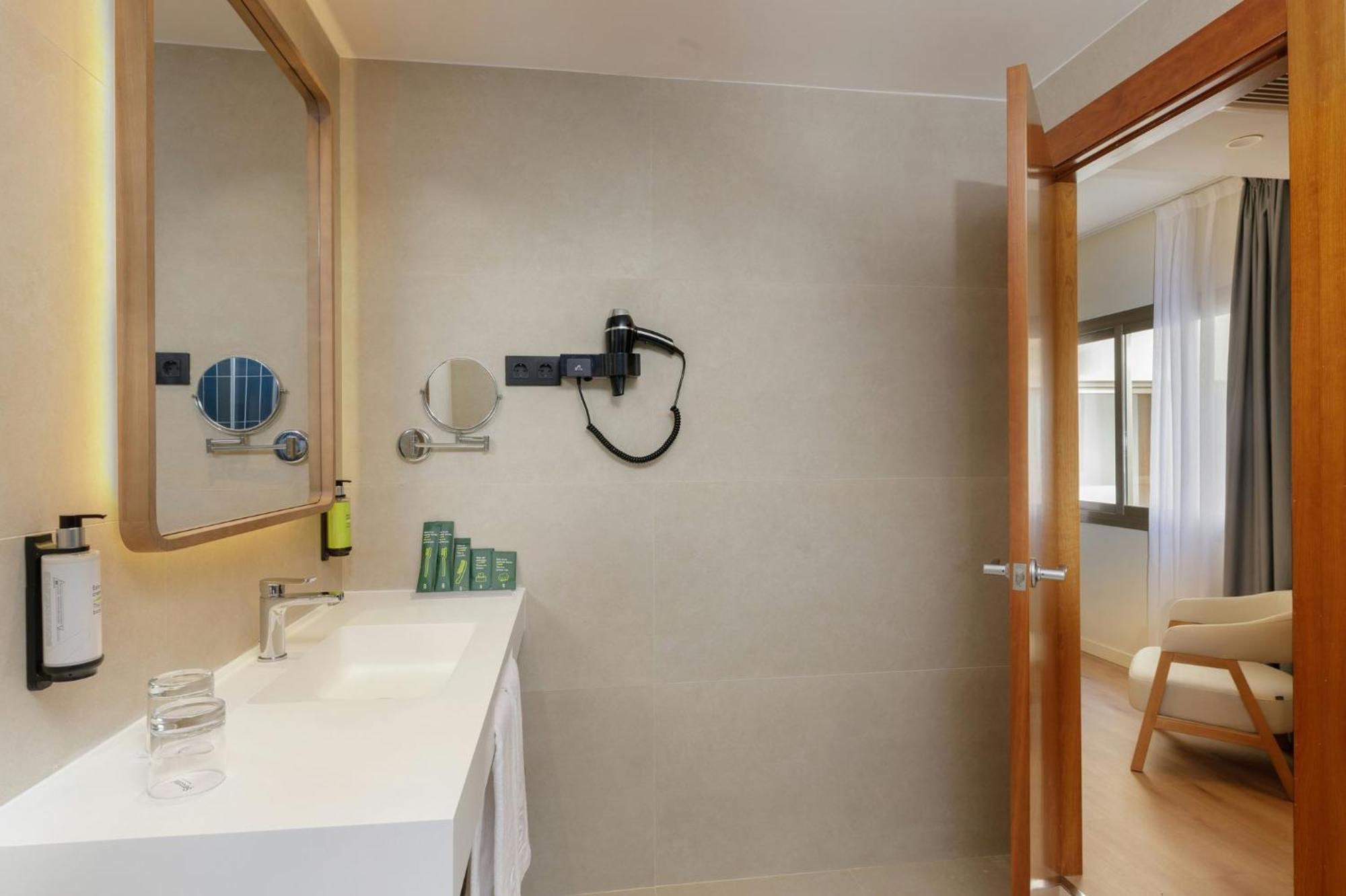 Clasic Twin Room Balcony
