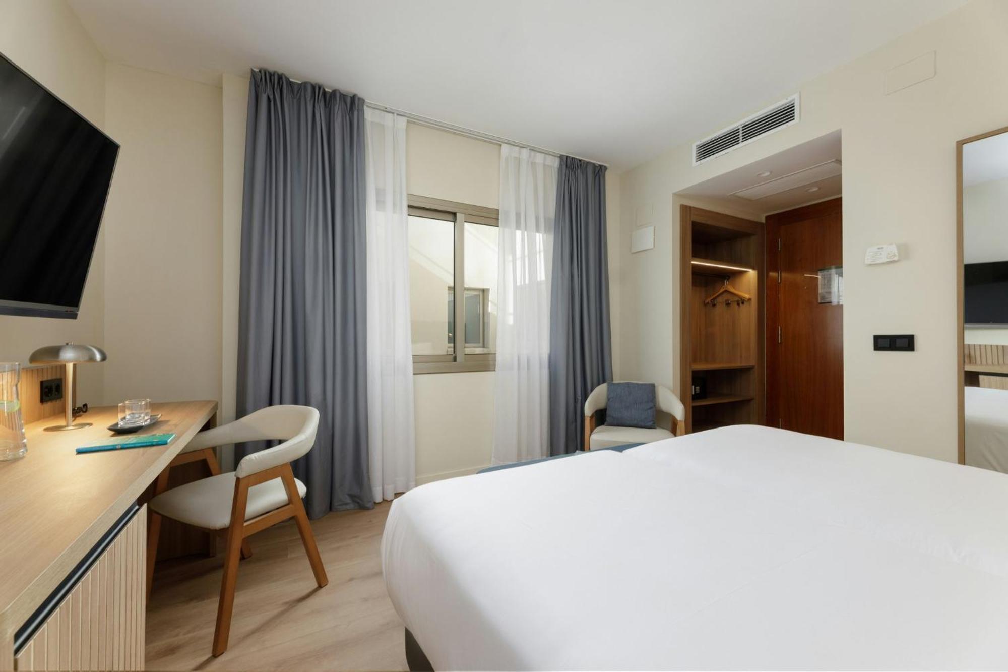 Classic Twin Room