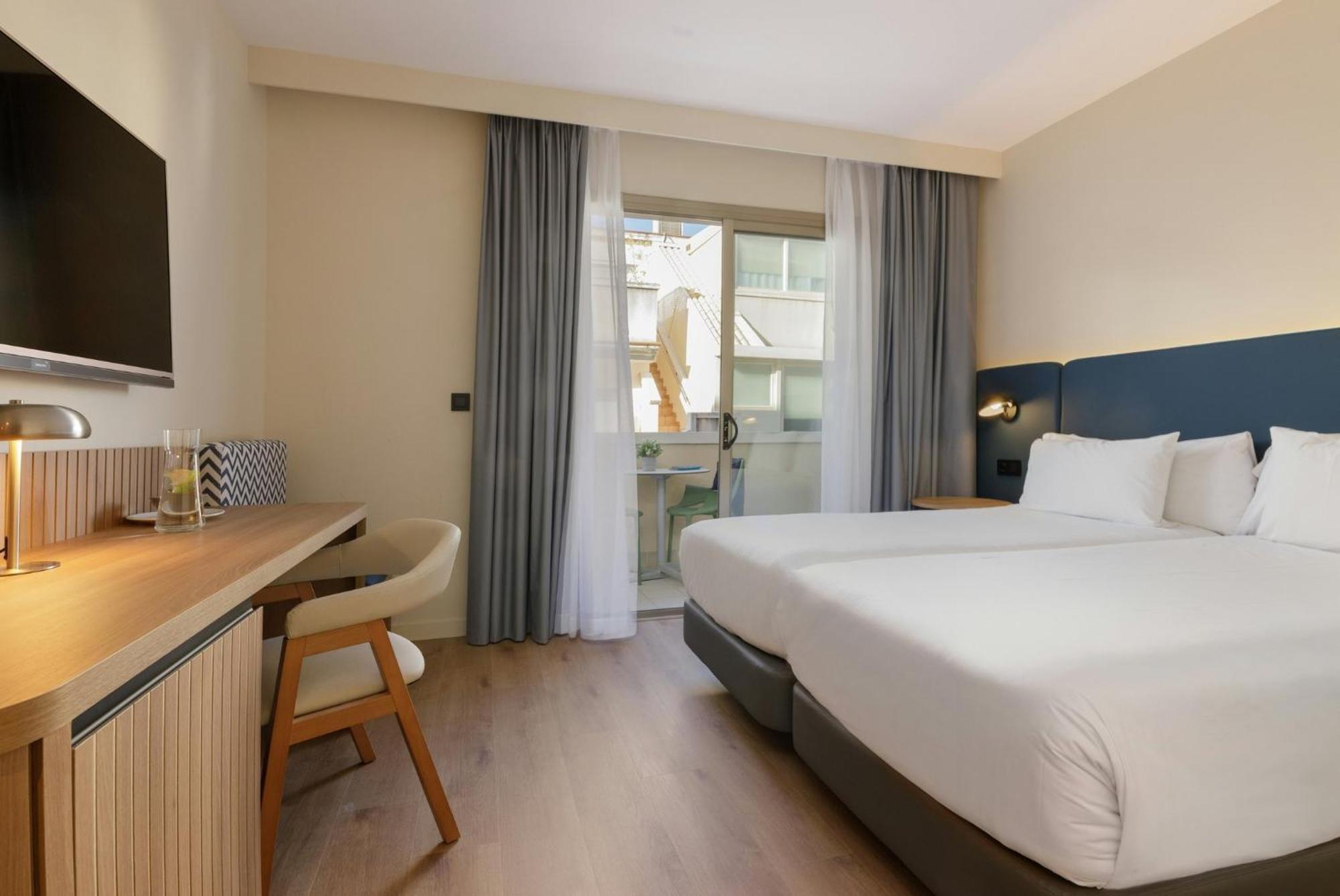 Clasic Twin Room Balcony