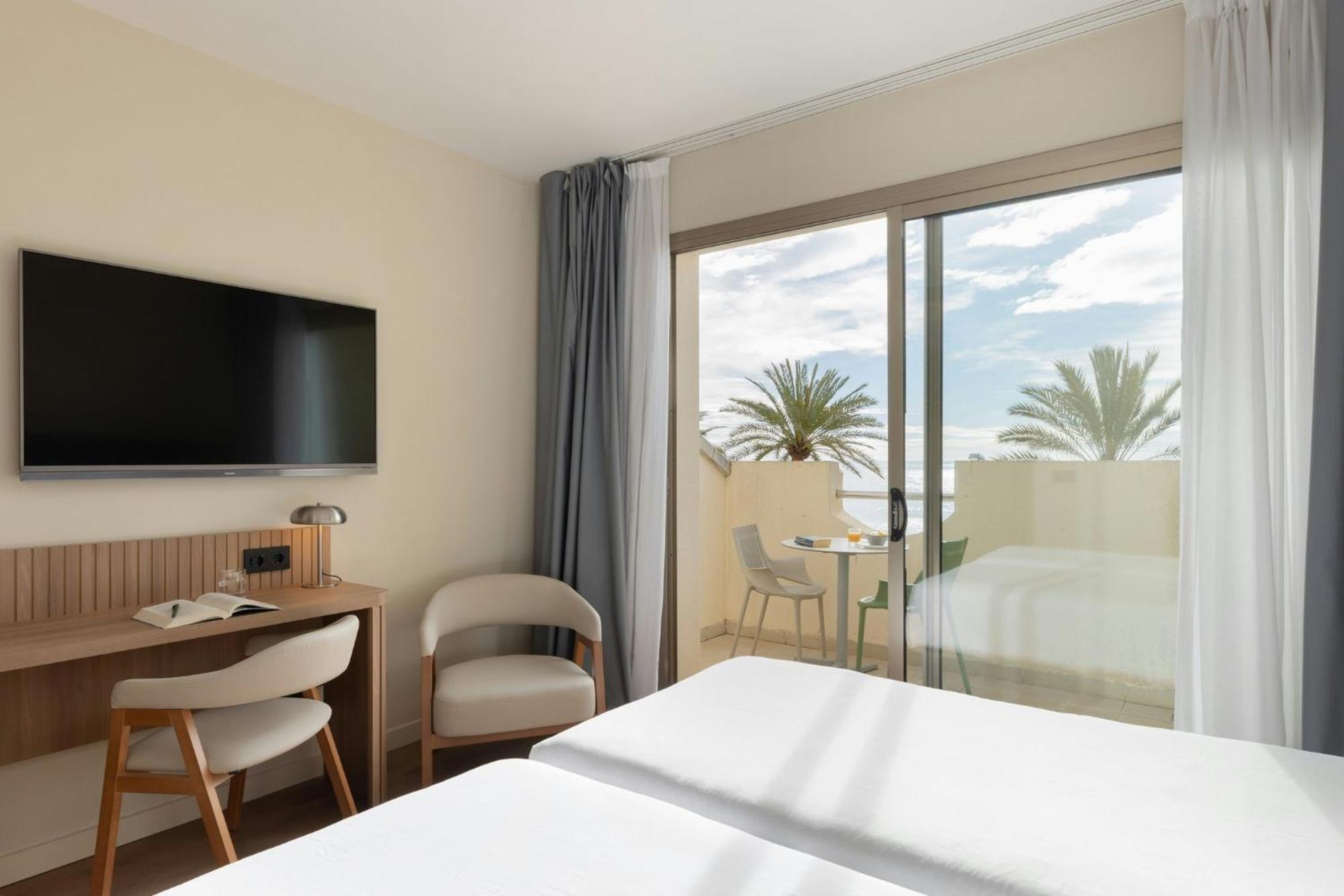 Superior Twin Room Balcony Sea View