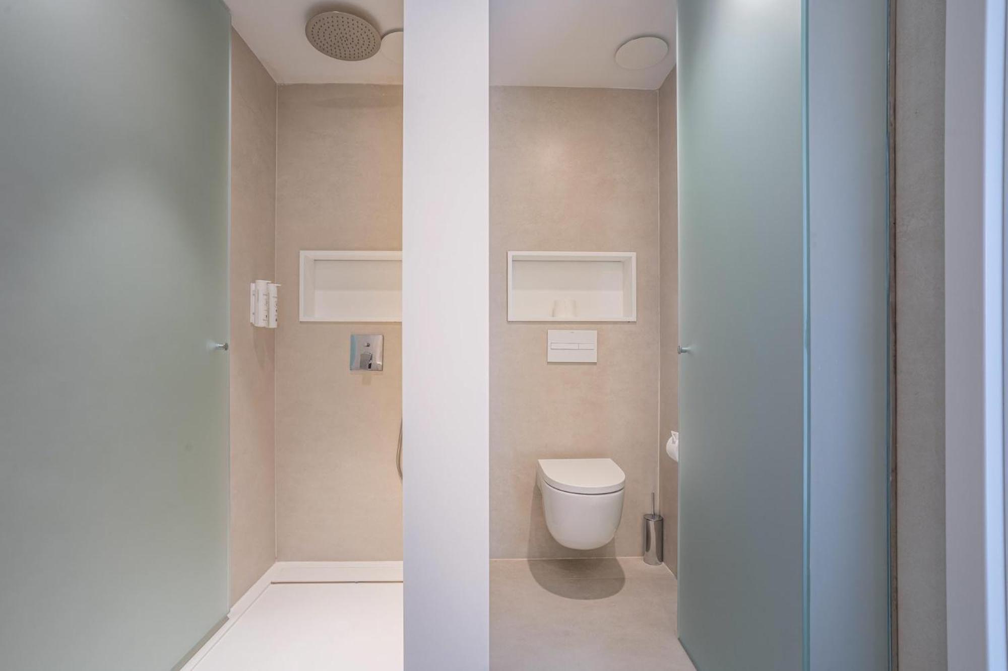 Single Room Fitness & Spa