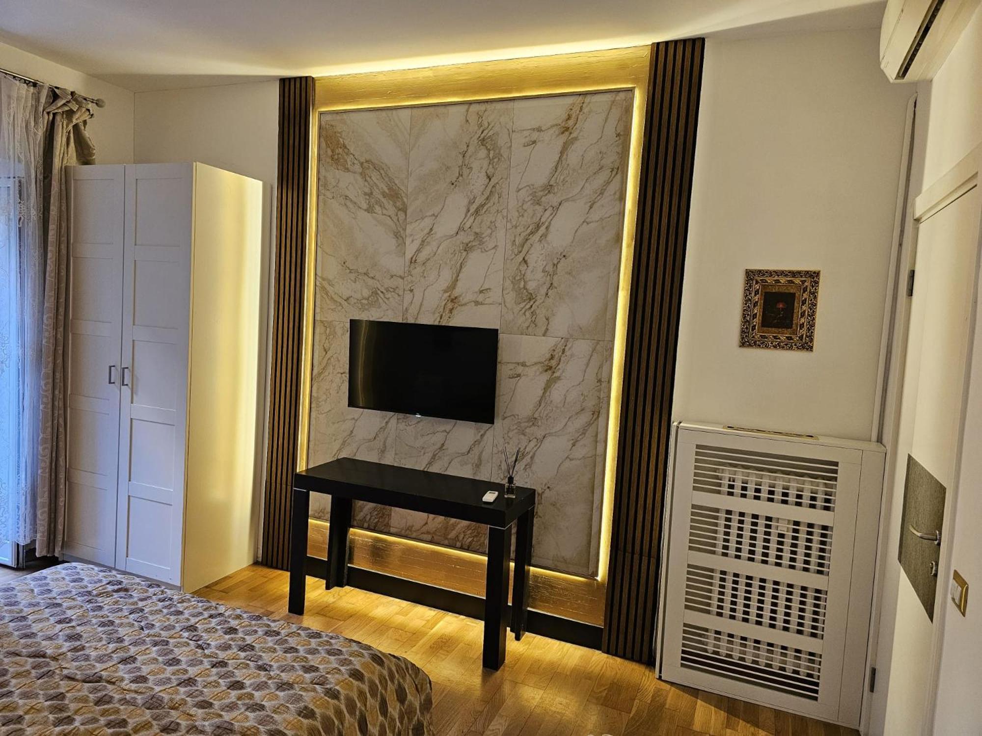 Comfort Triple Room Shower