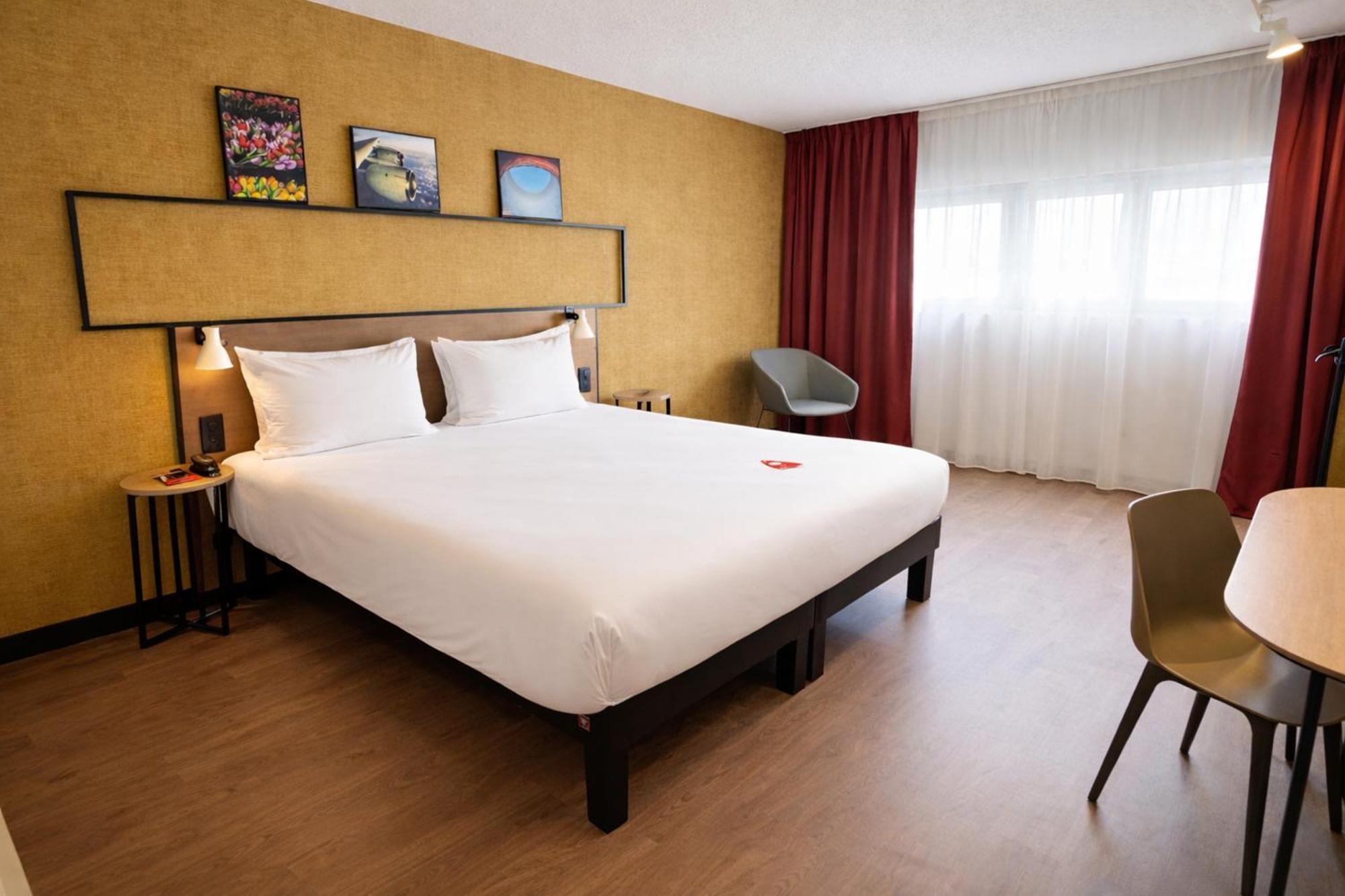 Chambre Double - Accessible aux Personnes à Mobilité Réduite