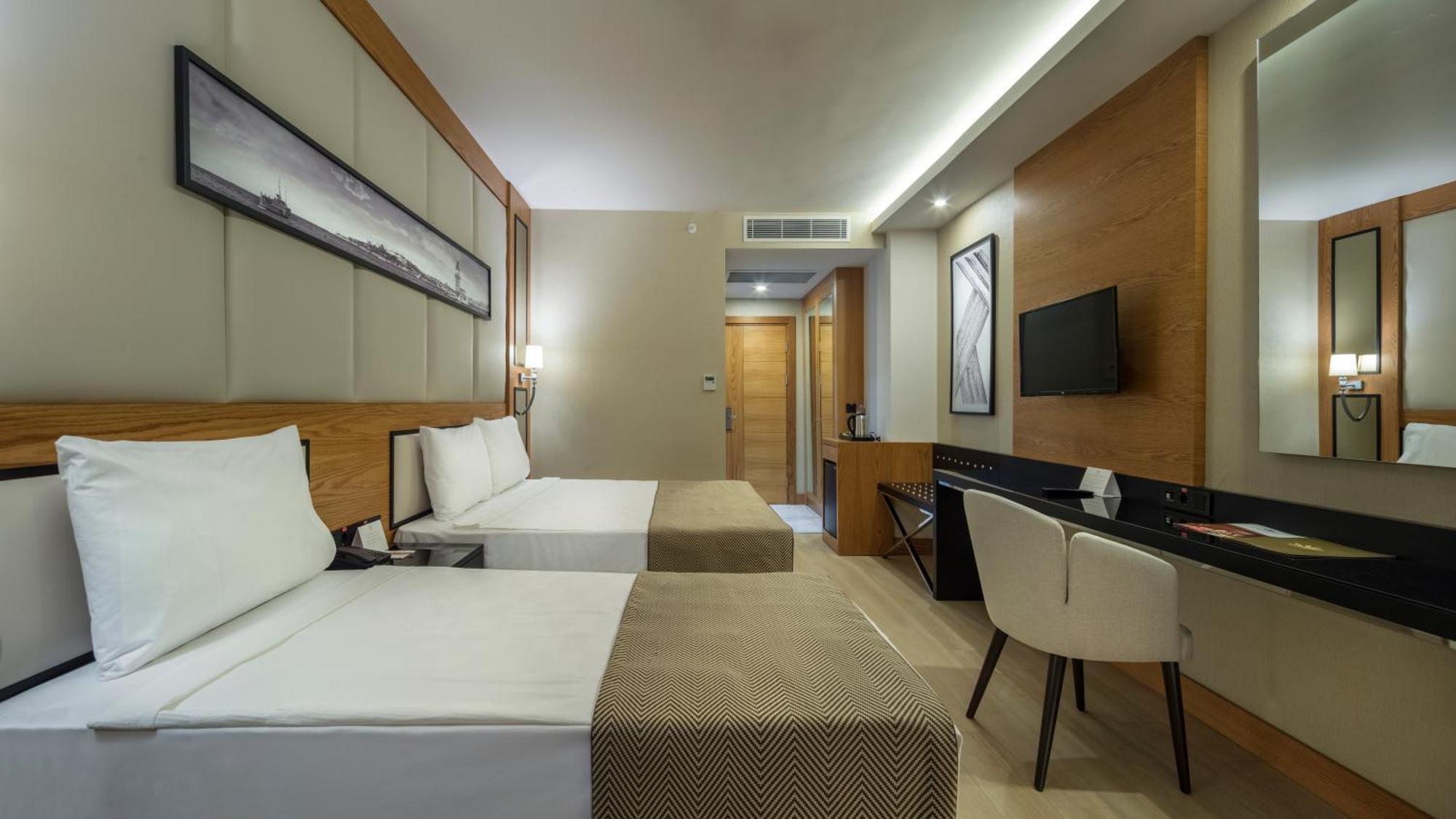 Doppelzimmer mit Poolblick