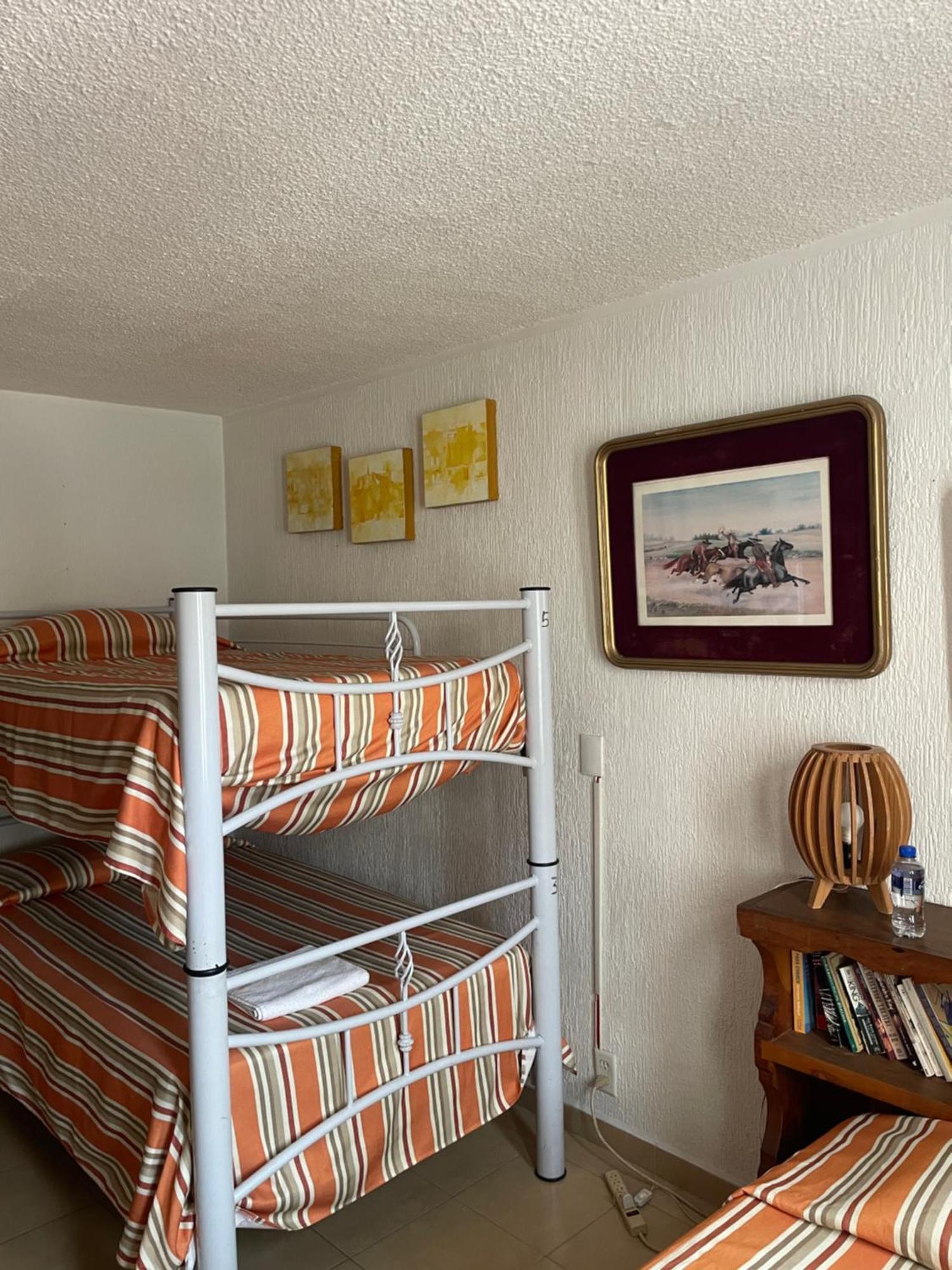 Bed 6-Bed Female Dormitory Room