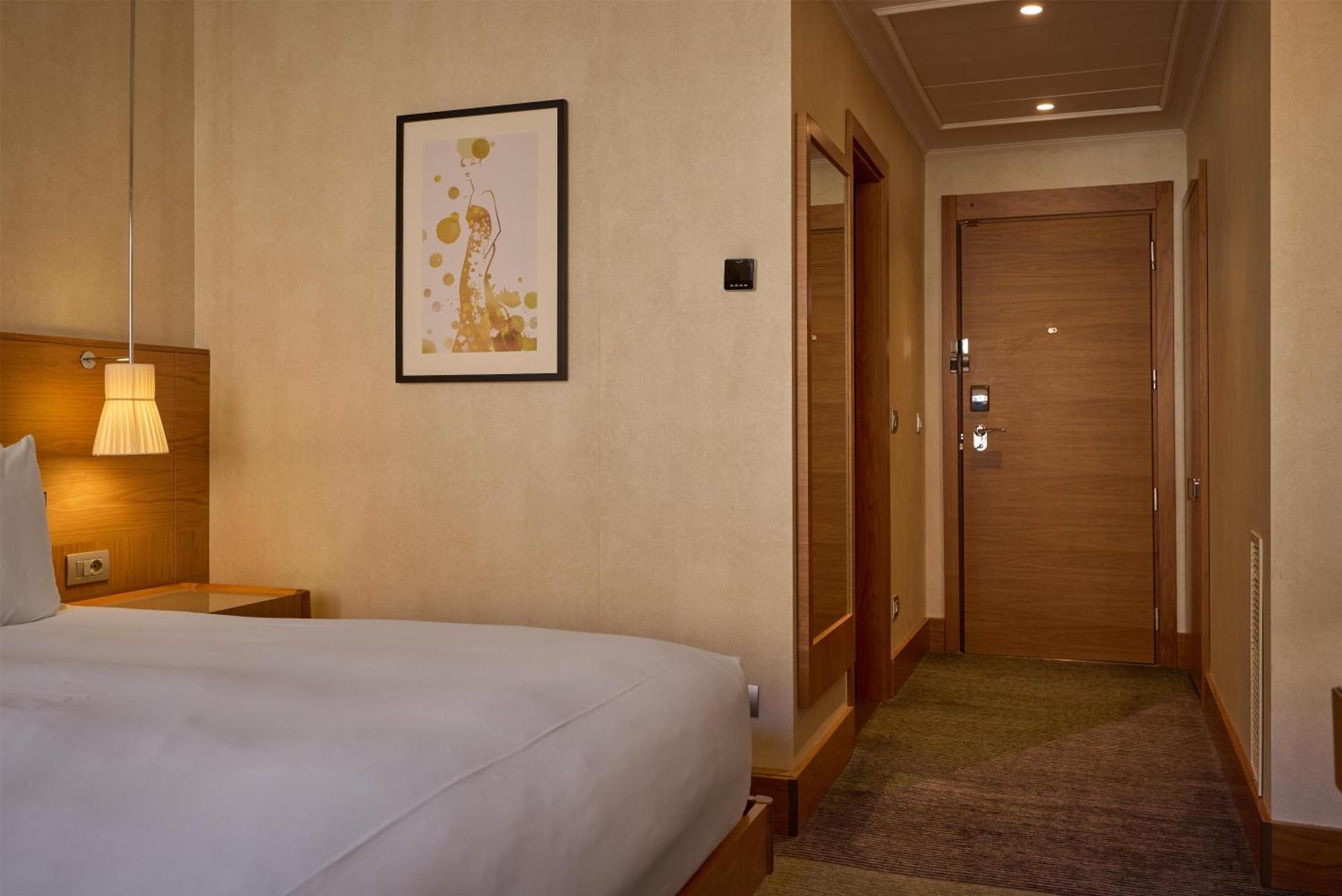 Zimmer mit Kingsize Bett