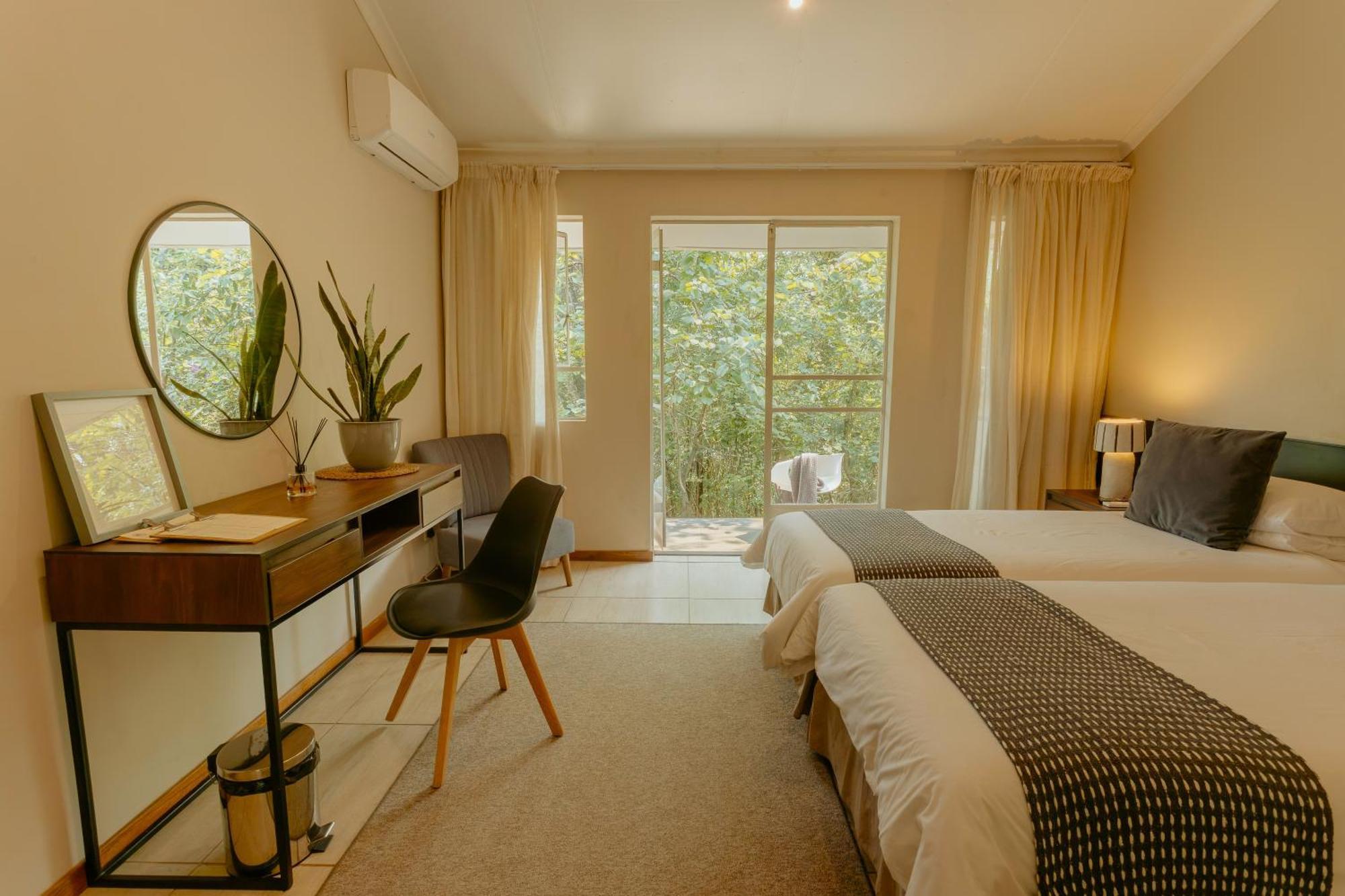 Large Double or Twin Room