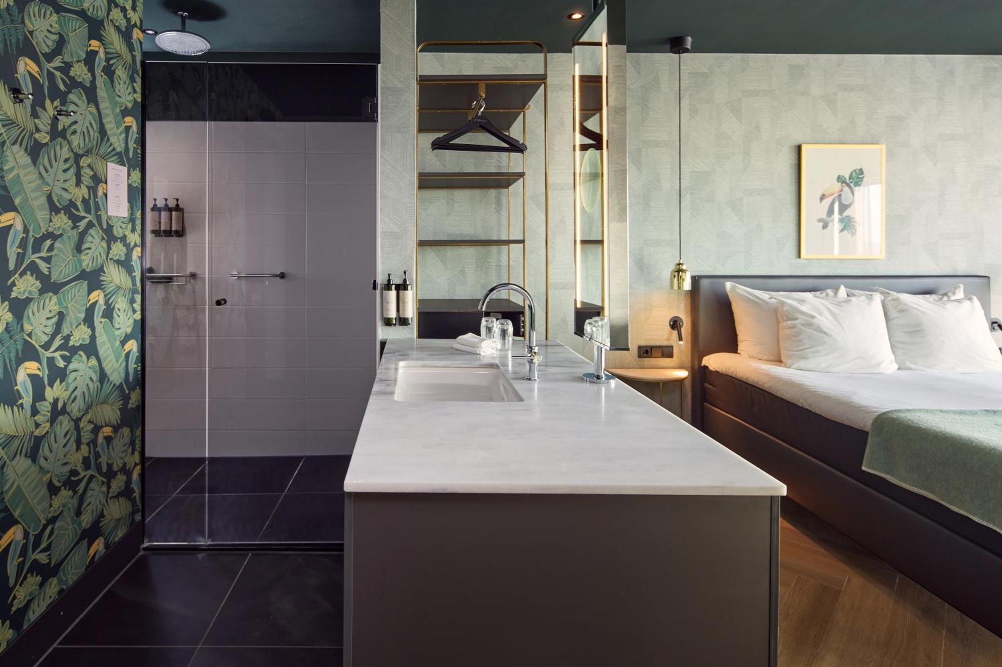 Chambre Double Confort avec Salle de Bains Ouverte