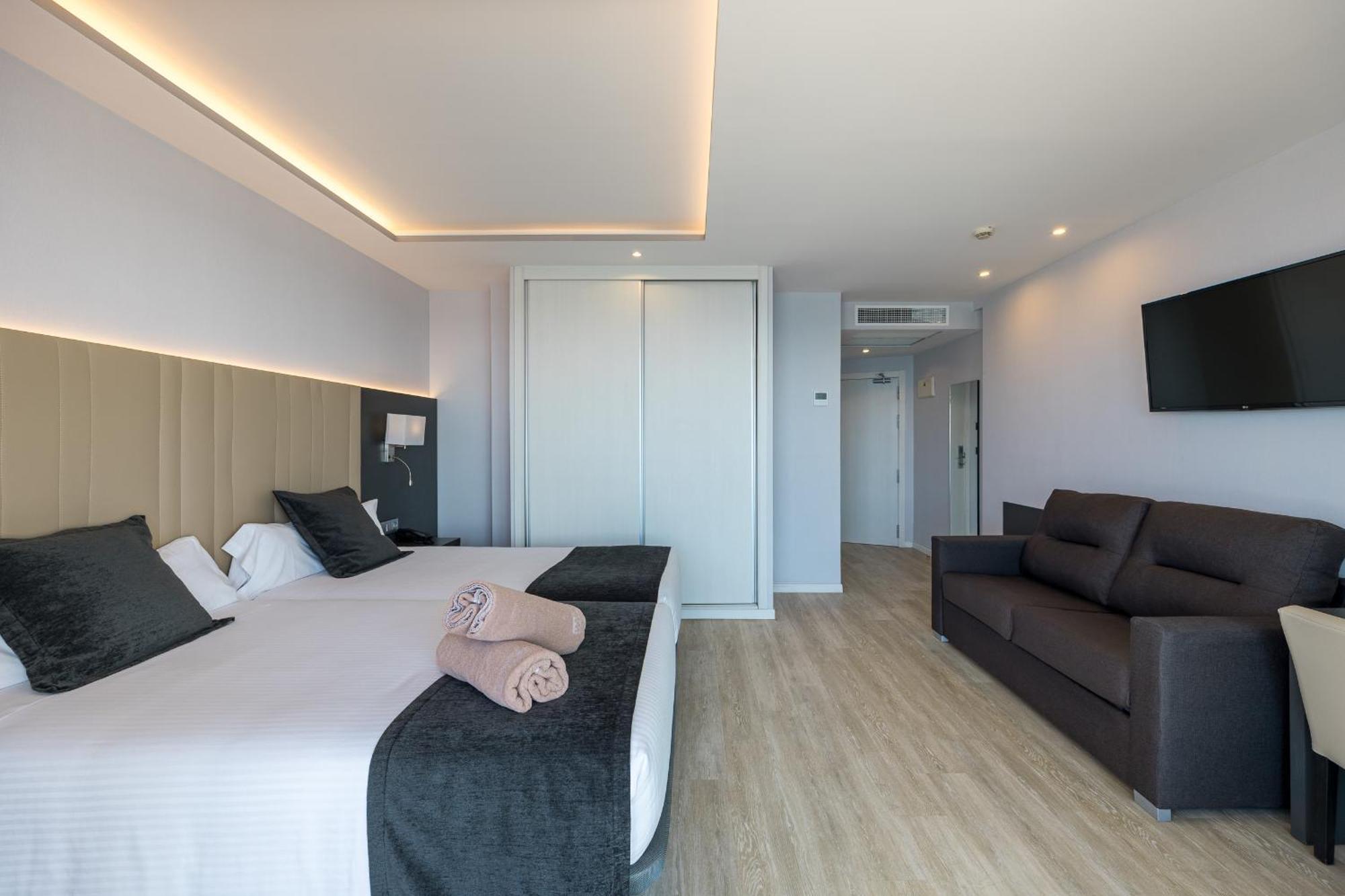 Deluxe Room Balcony Sea View