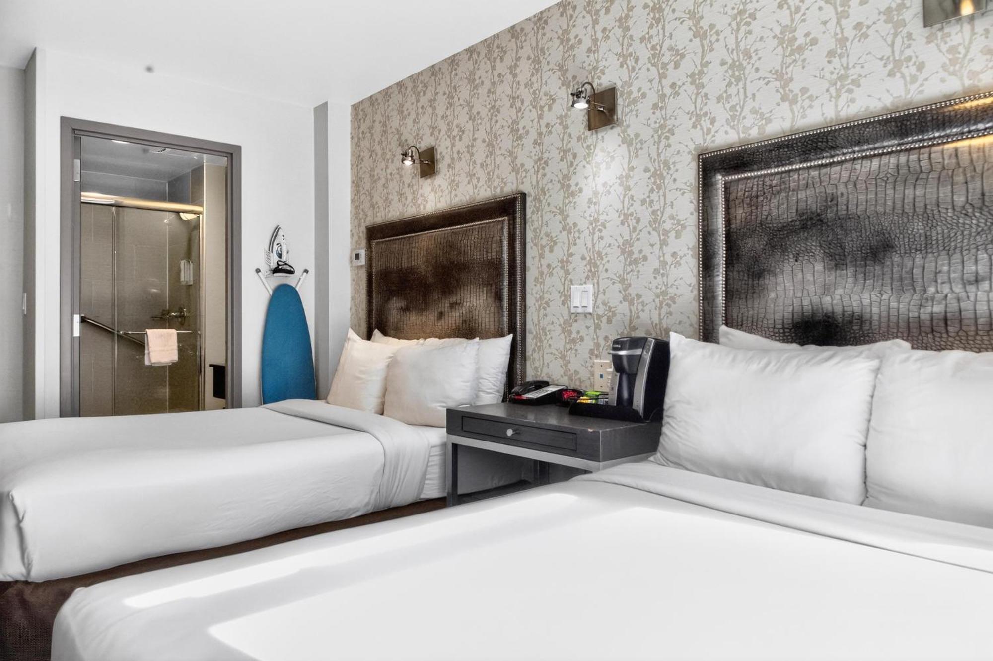 Double Room Two Double Beds City View Non-Smoking