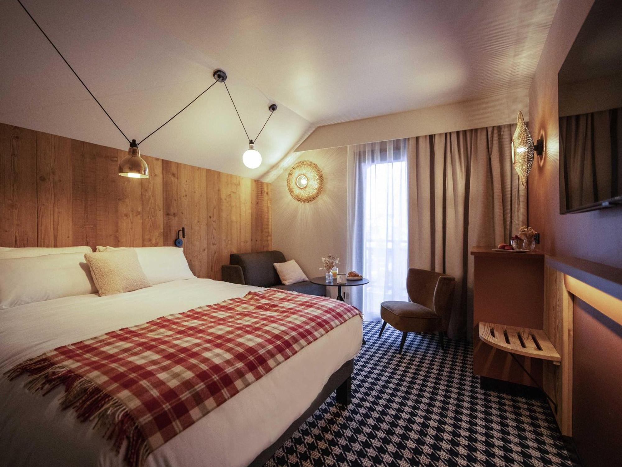 Chambre Triple Confortable avec Balcon
