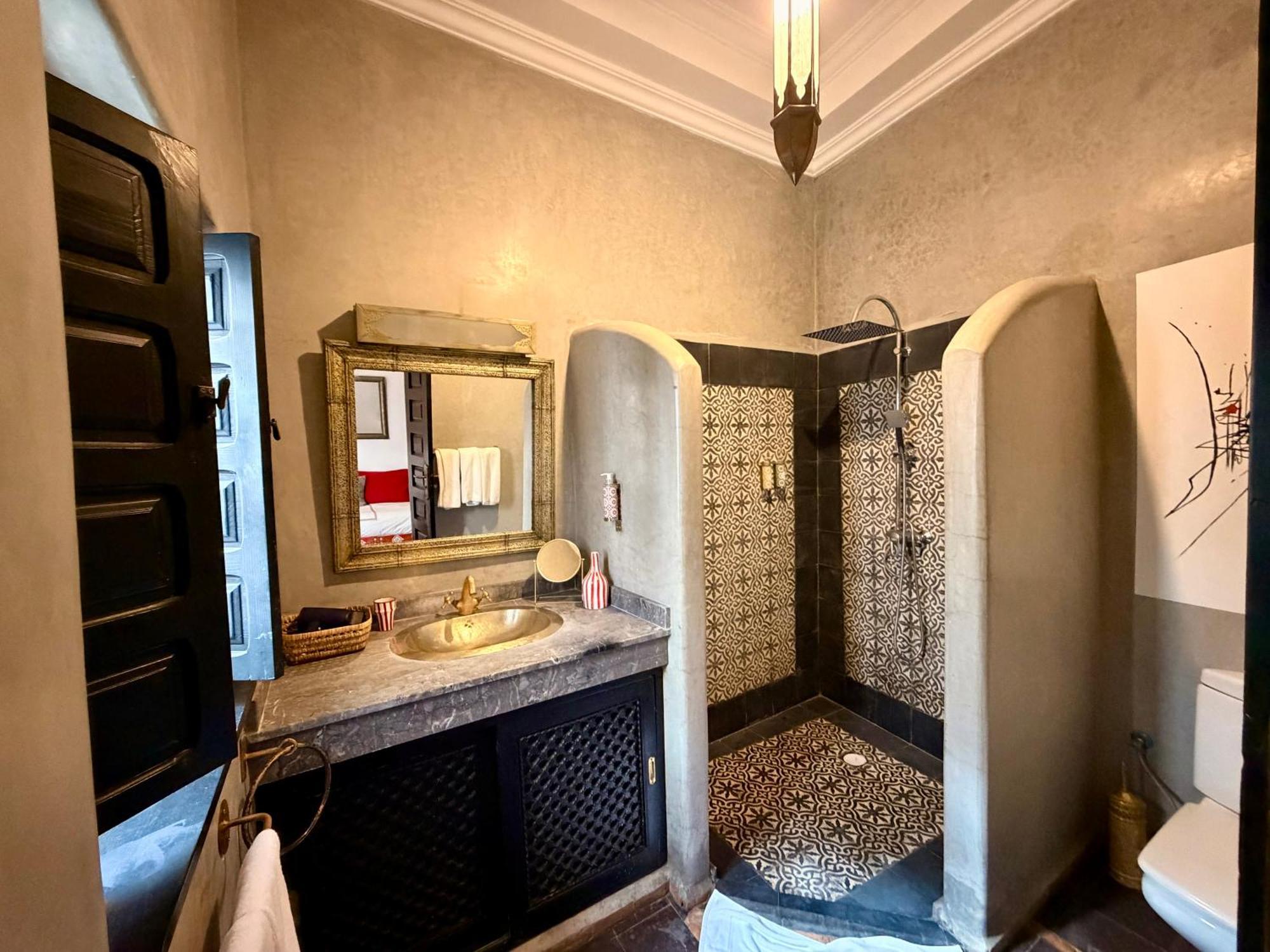 Deluxe King Suite