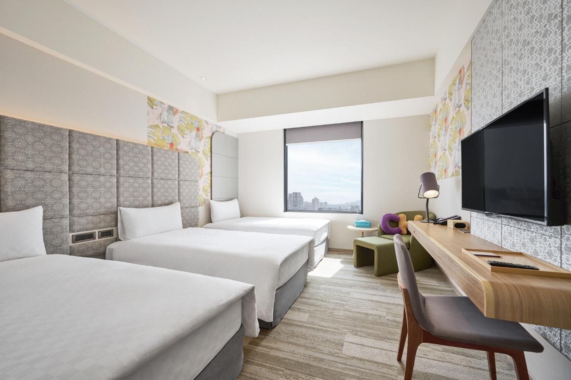 Discovery Triple Room