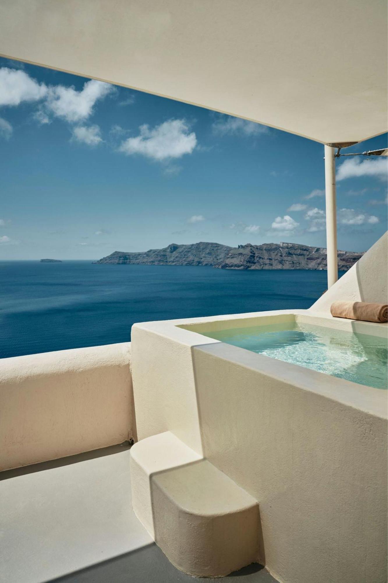 Wet Allure Suite 1 Bedroom Suite 1 King Caldera view Sea view