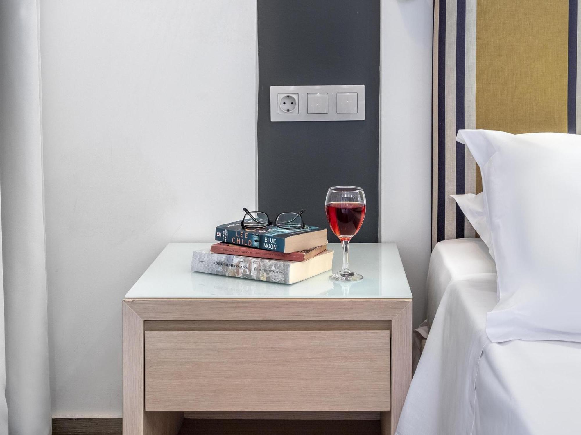 Privilege Room Kingsize bed Balcony Sea View